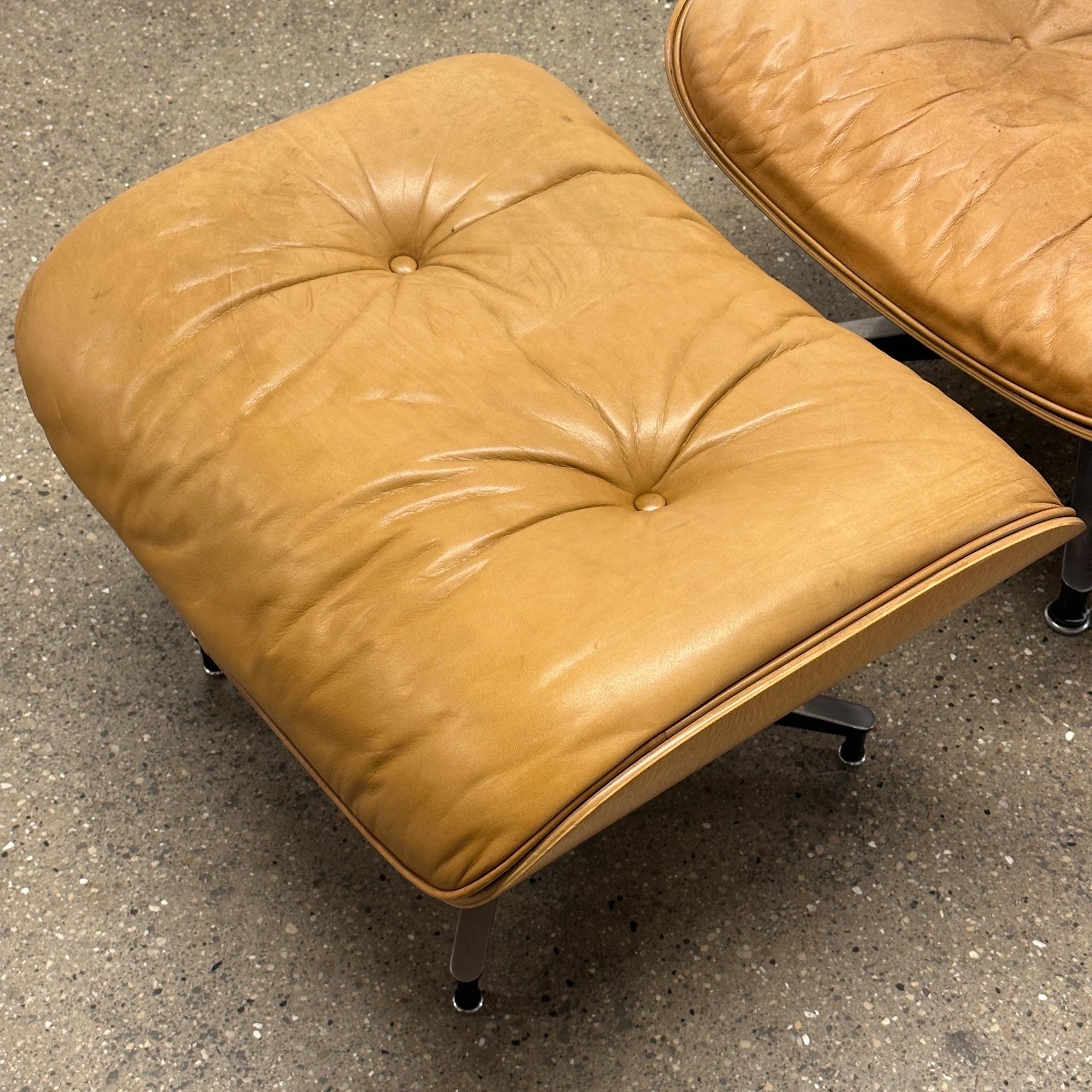 Eames 670/671 Loungesessel + Ottomane von Herman Miller im Zustand „Gut“ in Chicago, IL