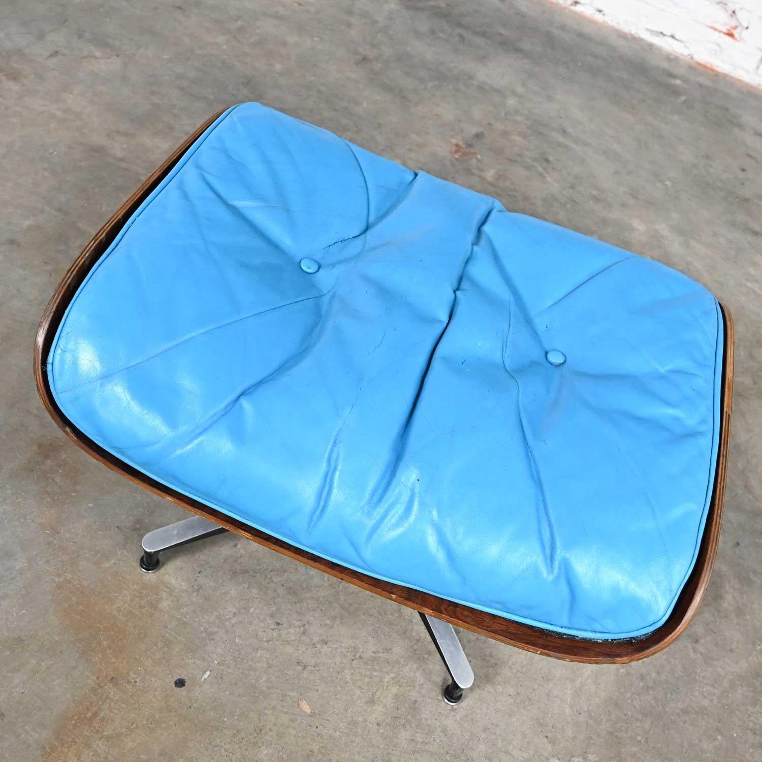 Eames 670 Lounge Chair 671 Ottoman Blue Leather Walnut Rosewood Herman Miller 3