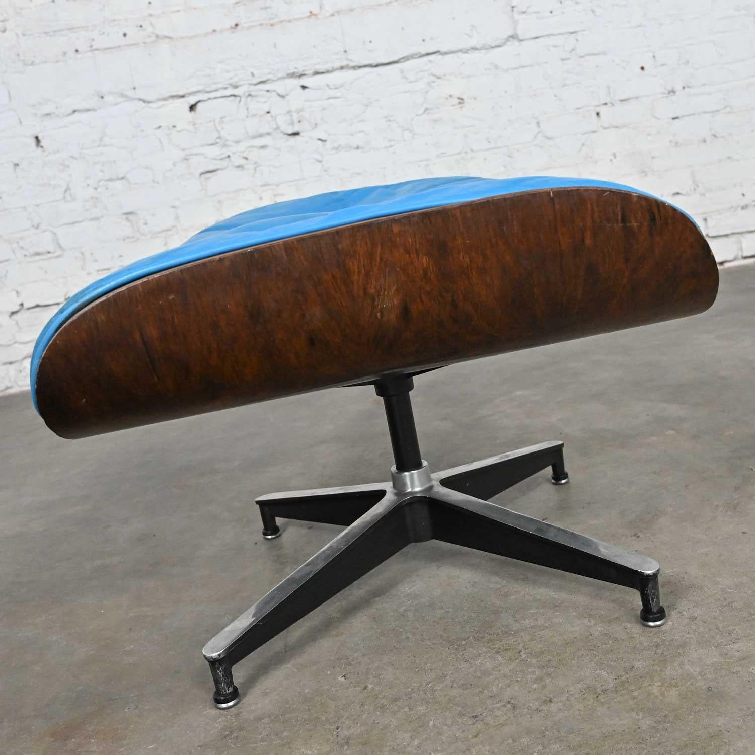 Eames 670 Lounge Chair 671 Ottoman Blue Leather Walnut Rosewood Herman Miller 5