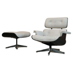 Vintage Eames 670 Lounge chair and 671 ottoman designed by Charles and Ray Eames for ICF