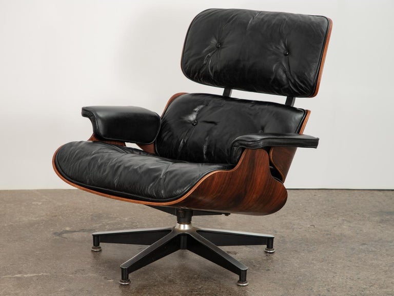 20th Century Eames 670 Lounge Chair and 671 Ottoman For Sale