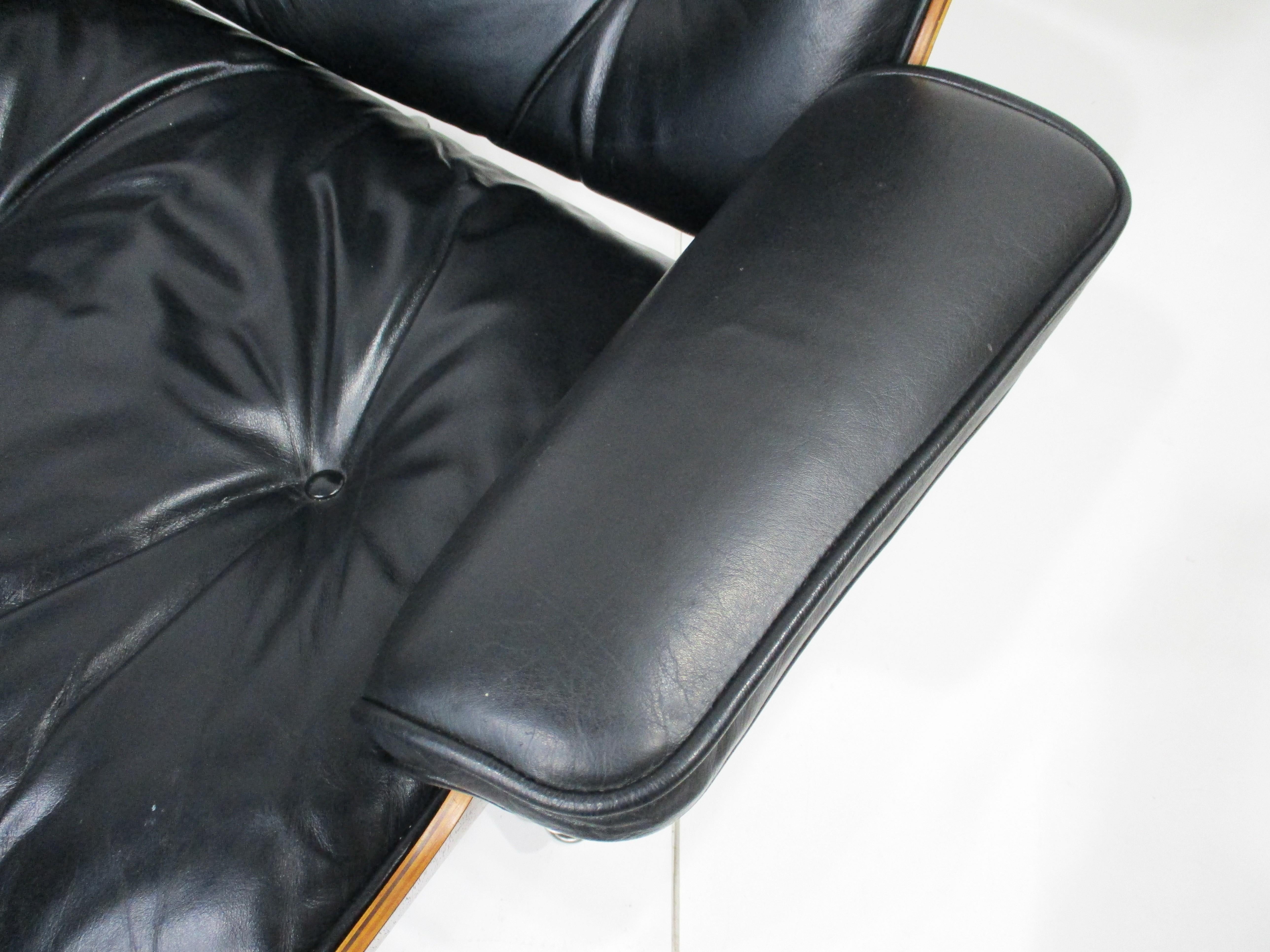 Eames 670 Palisander Leder Lounge Chair mit Ottomane für Herman Miller (DB) im Angebot 5