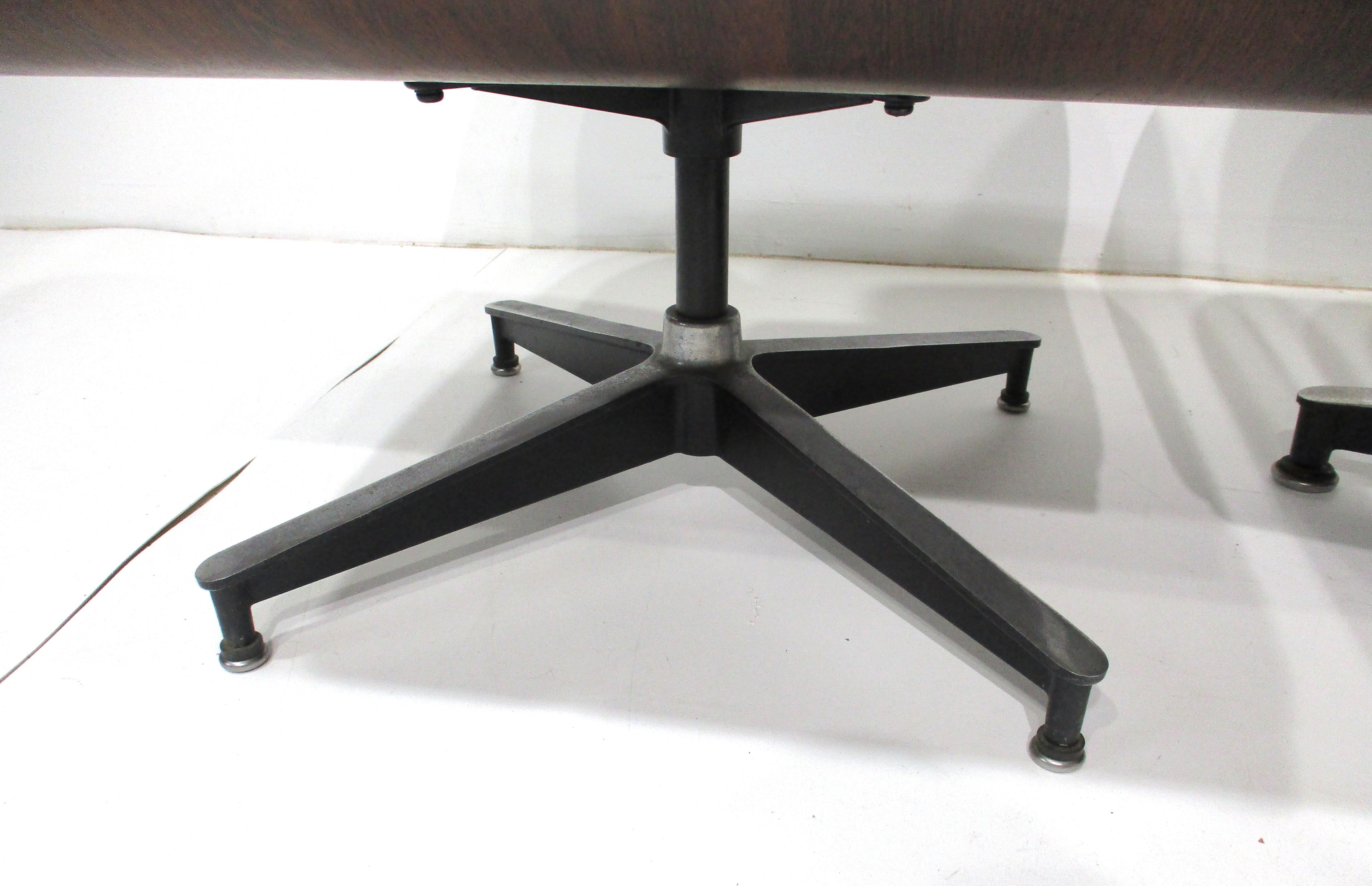 Eames 670 Palisander Leder Lounge Chair mit Ottomane für Herman Miller (DB) im Angebot 7