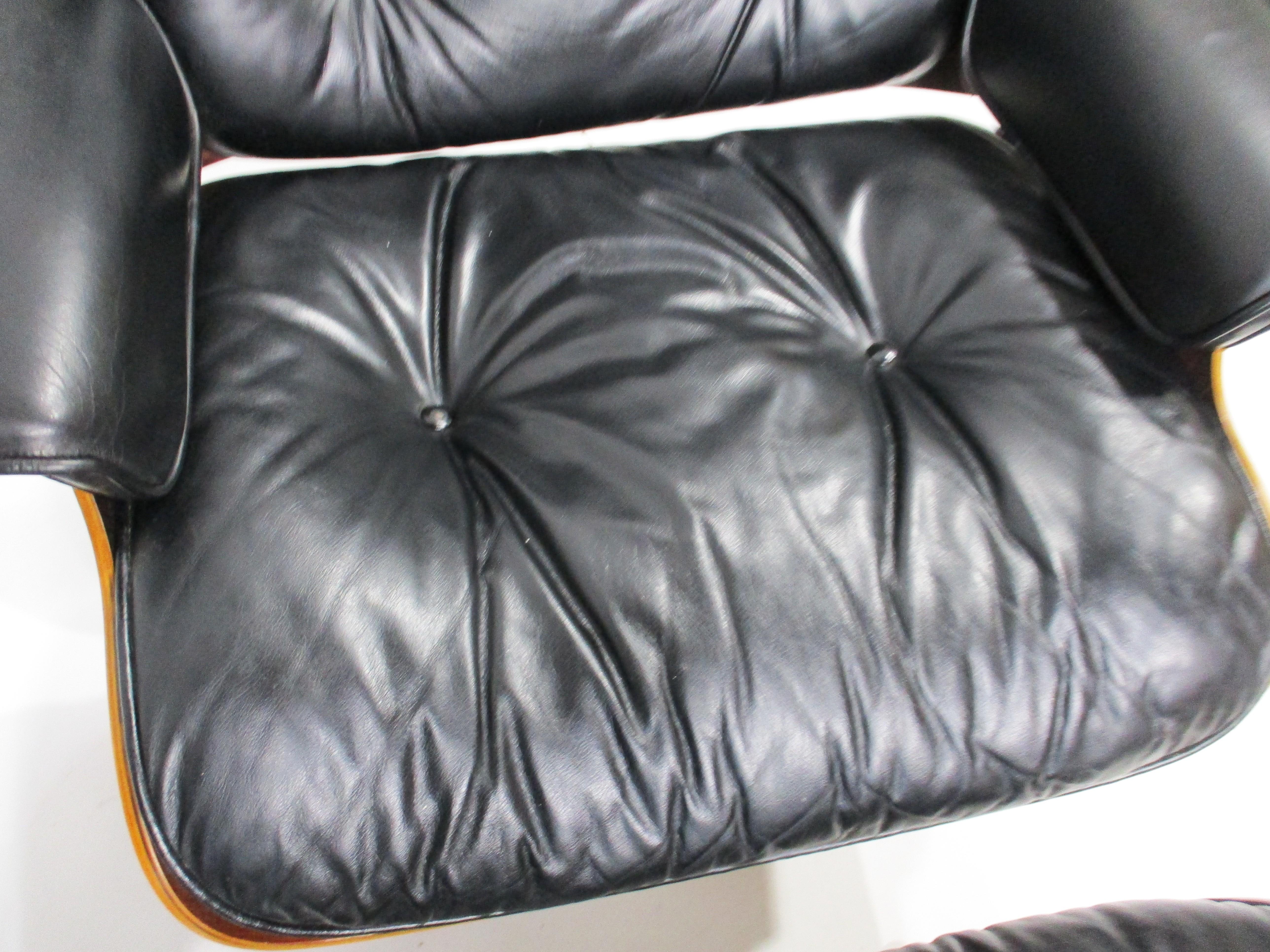 Eames 670 Palisander Leder Lounge Chair mit Ottomane für Herman Miller (DB) im Angebot 2