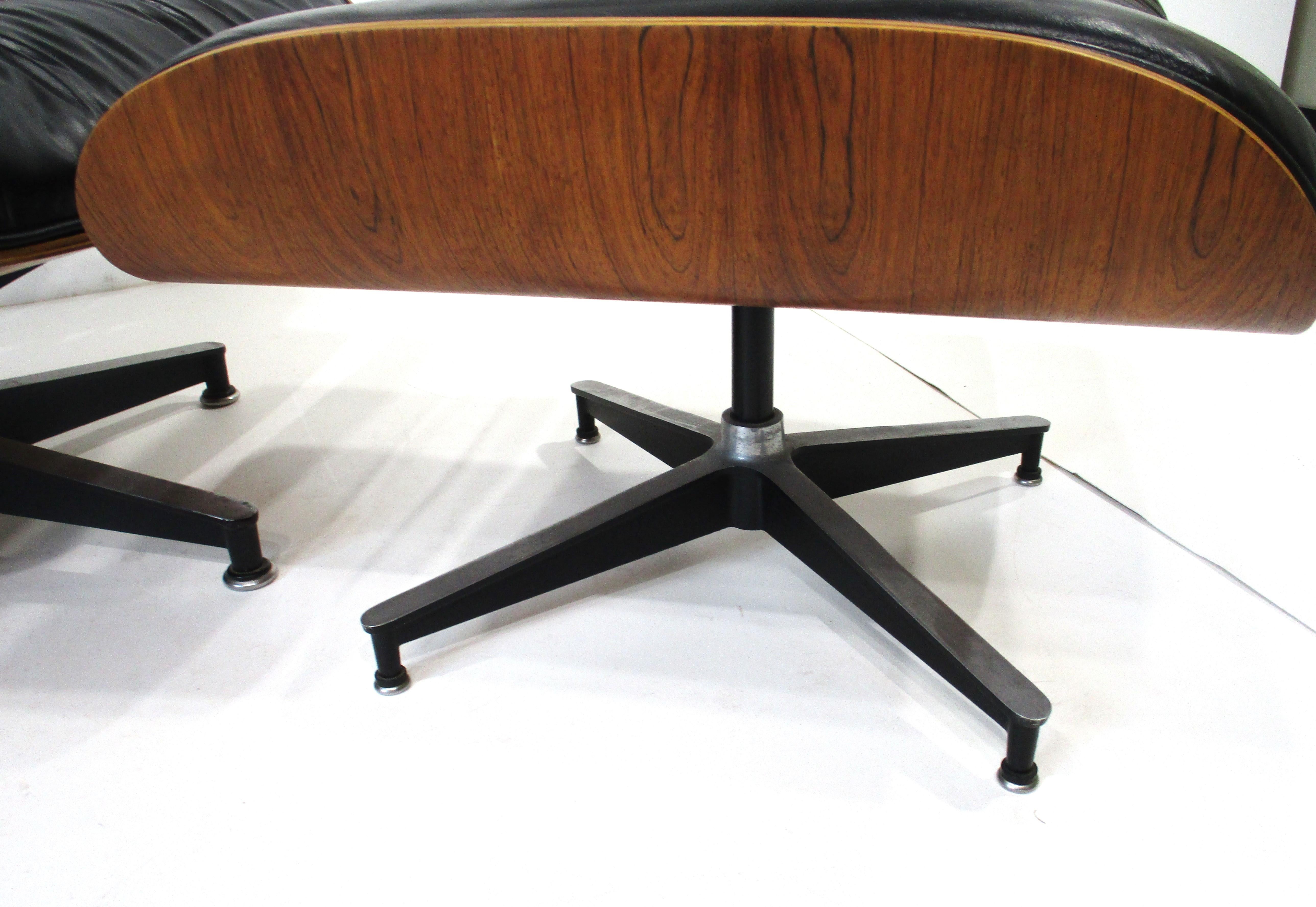 Eames 670 Rosewood Leather Lounge Chair with Ottoman for Herman Miller For Sale 6