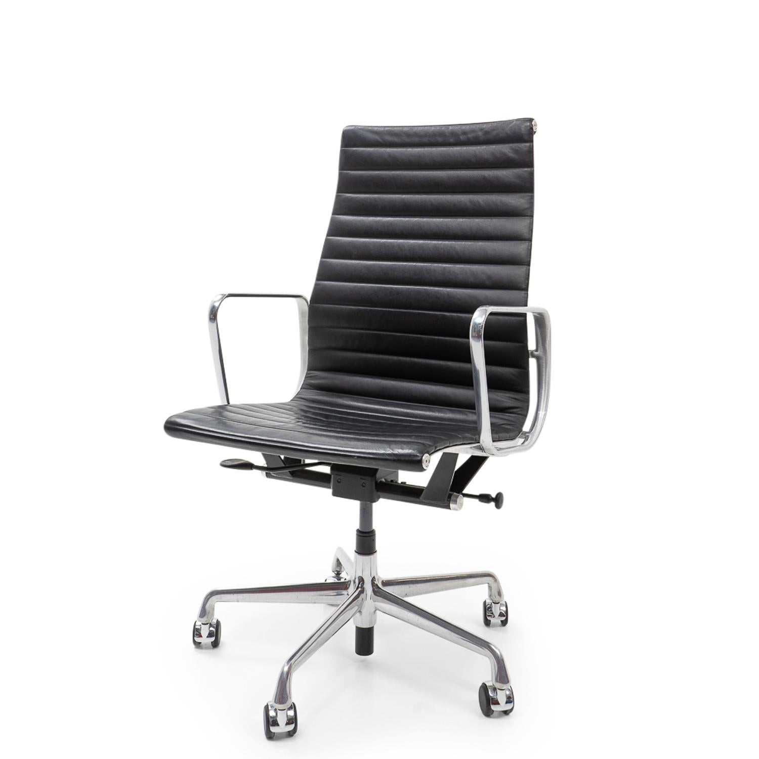 The Aluminium Group chairs by Charles & Ray Eames are one of the most important designs of the 20th Century:

On offer we have an EA337 high back office chair, in black leather with polished aluminium structure. The EA337 office chair is similar
