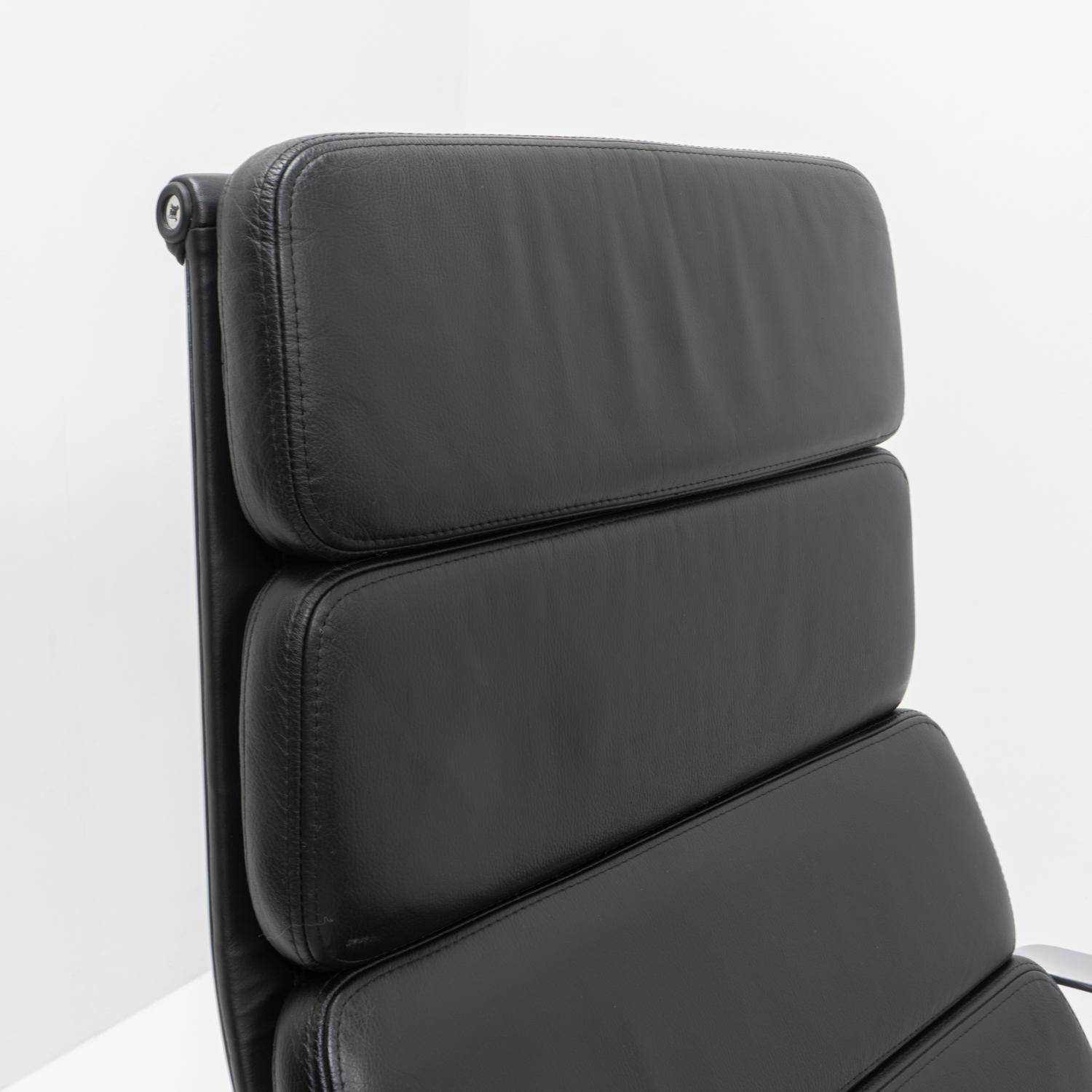XXI secolo e contemporaneo Set da salotto Eames Alu Group Soft Pad - Vitra, anni 2000 in vendita
