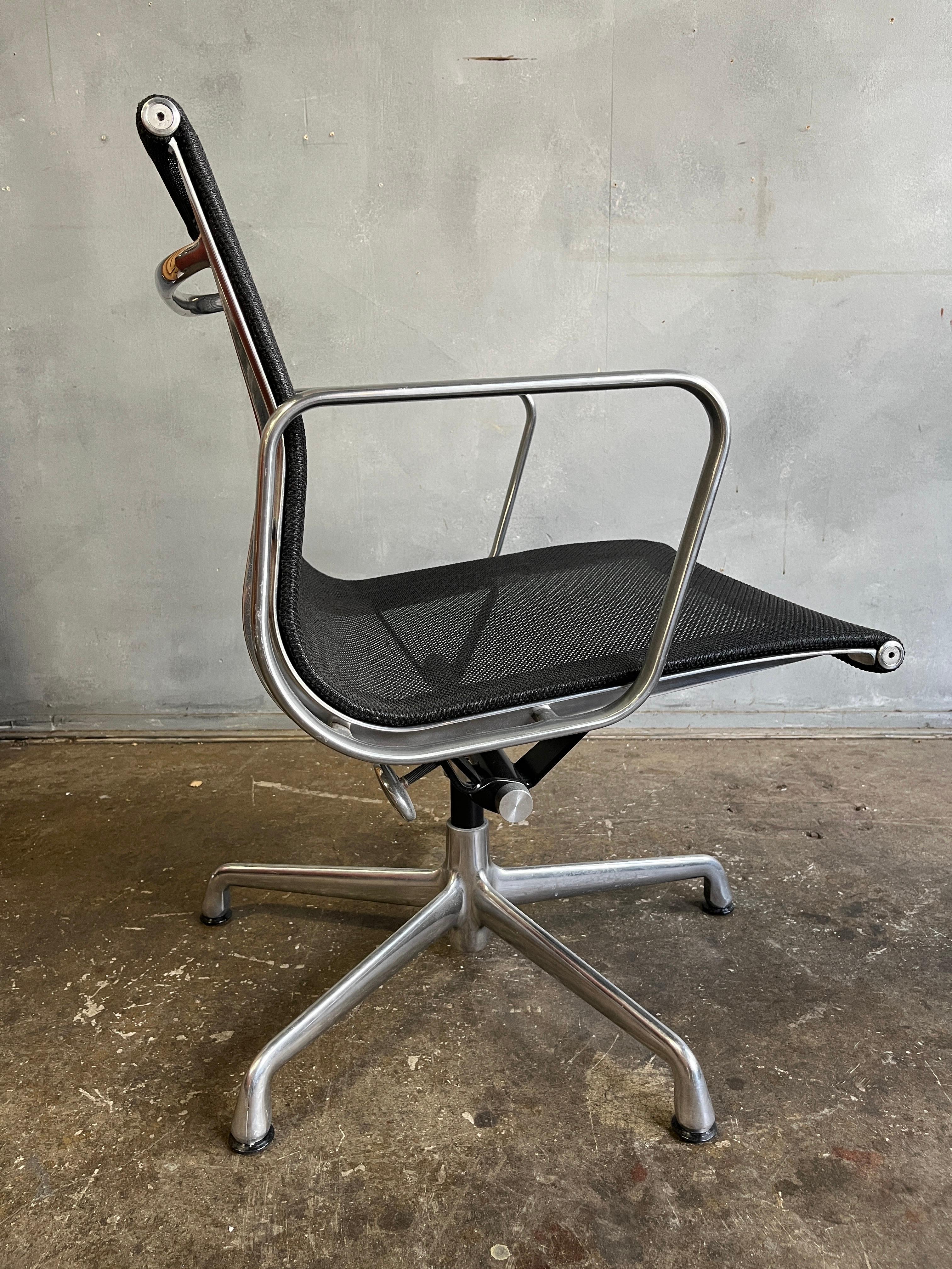 Eames Aluminium Group Chairs for Herman Miller 3 Available For Sale 1