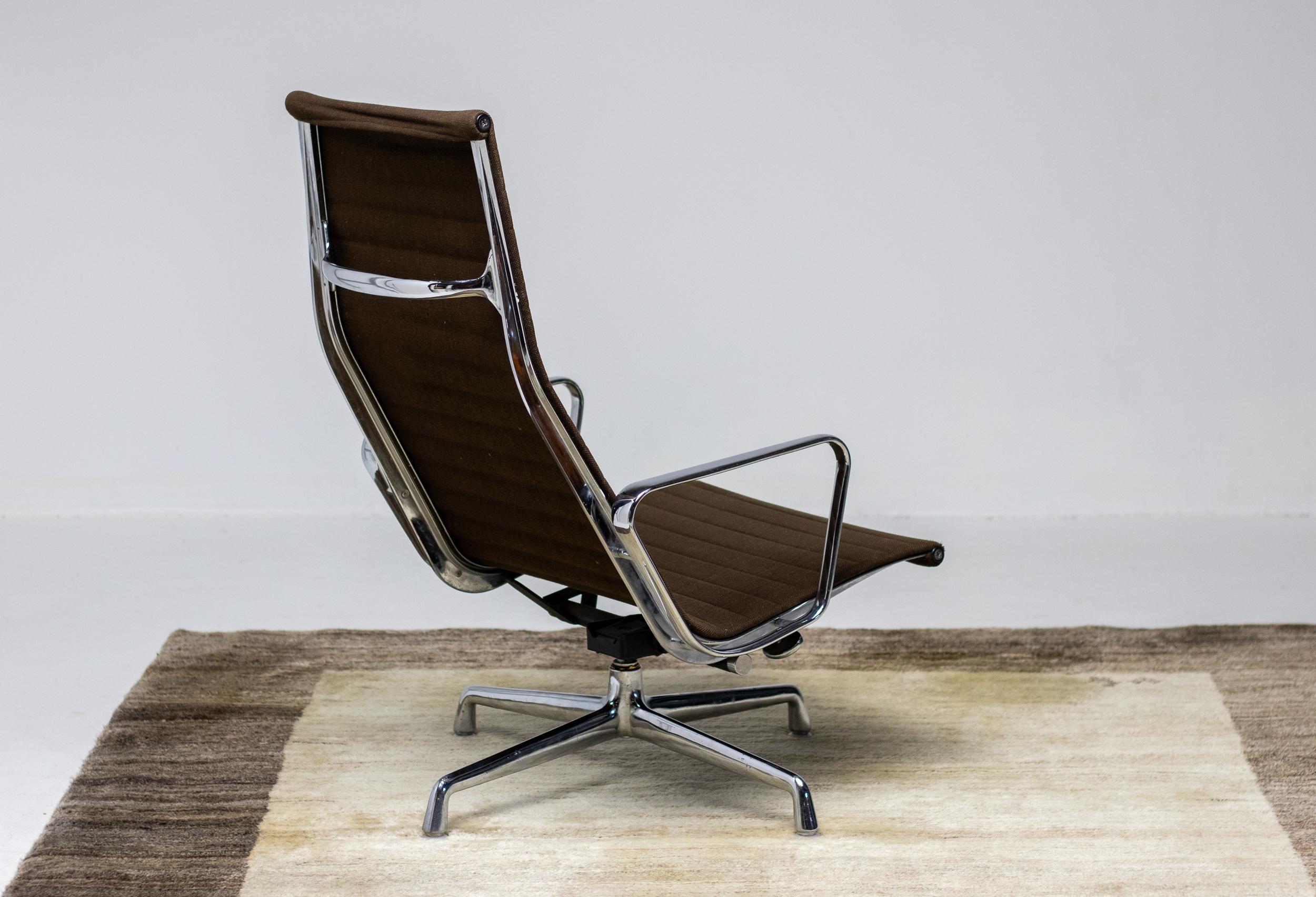 American Eames Aluminium Group Lounge Chair for Herman Miller For Sale