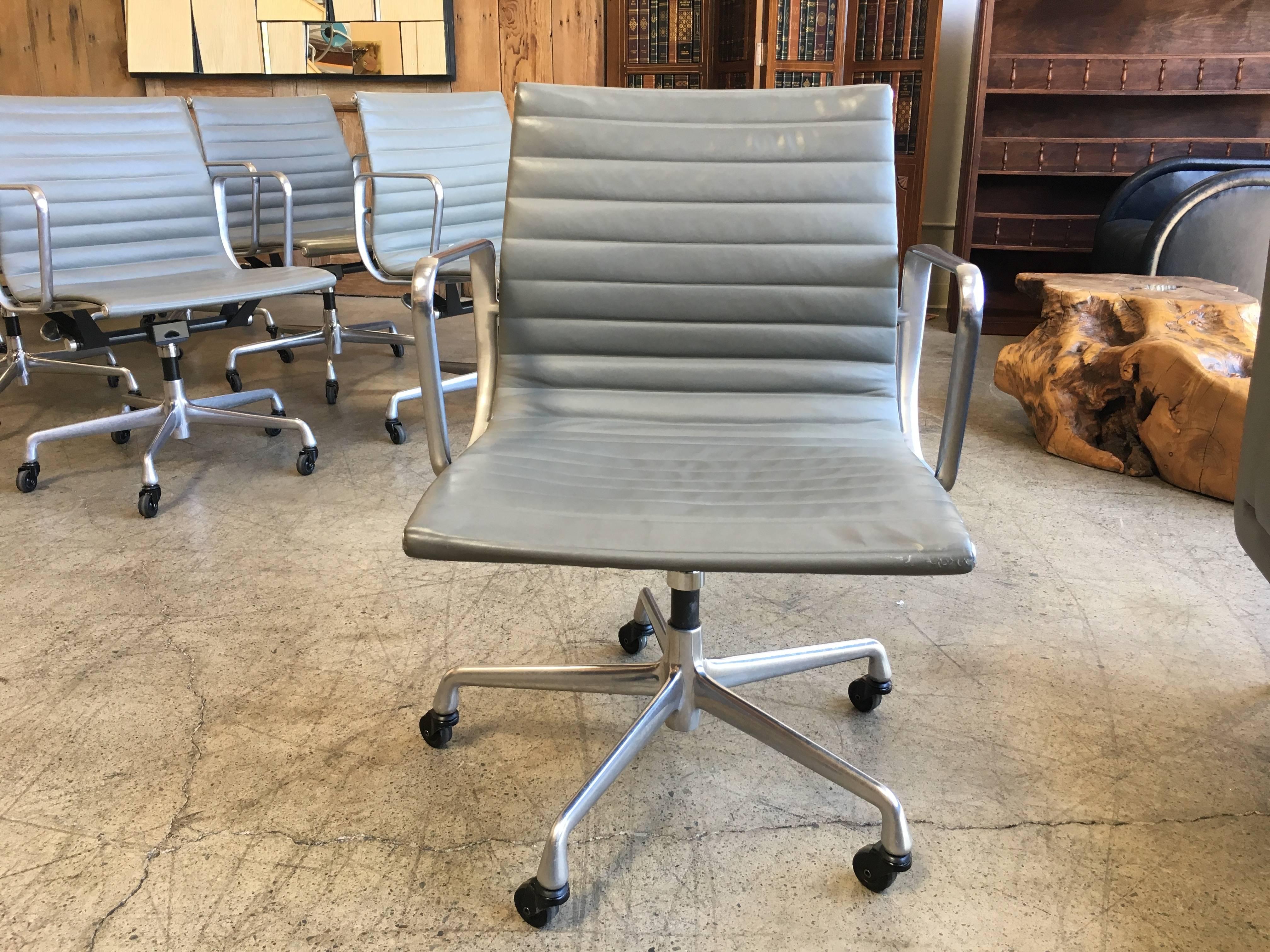 Eames Aluminium Group Management Chairs for Herman Miller 1