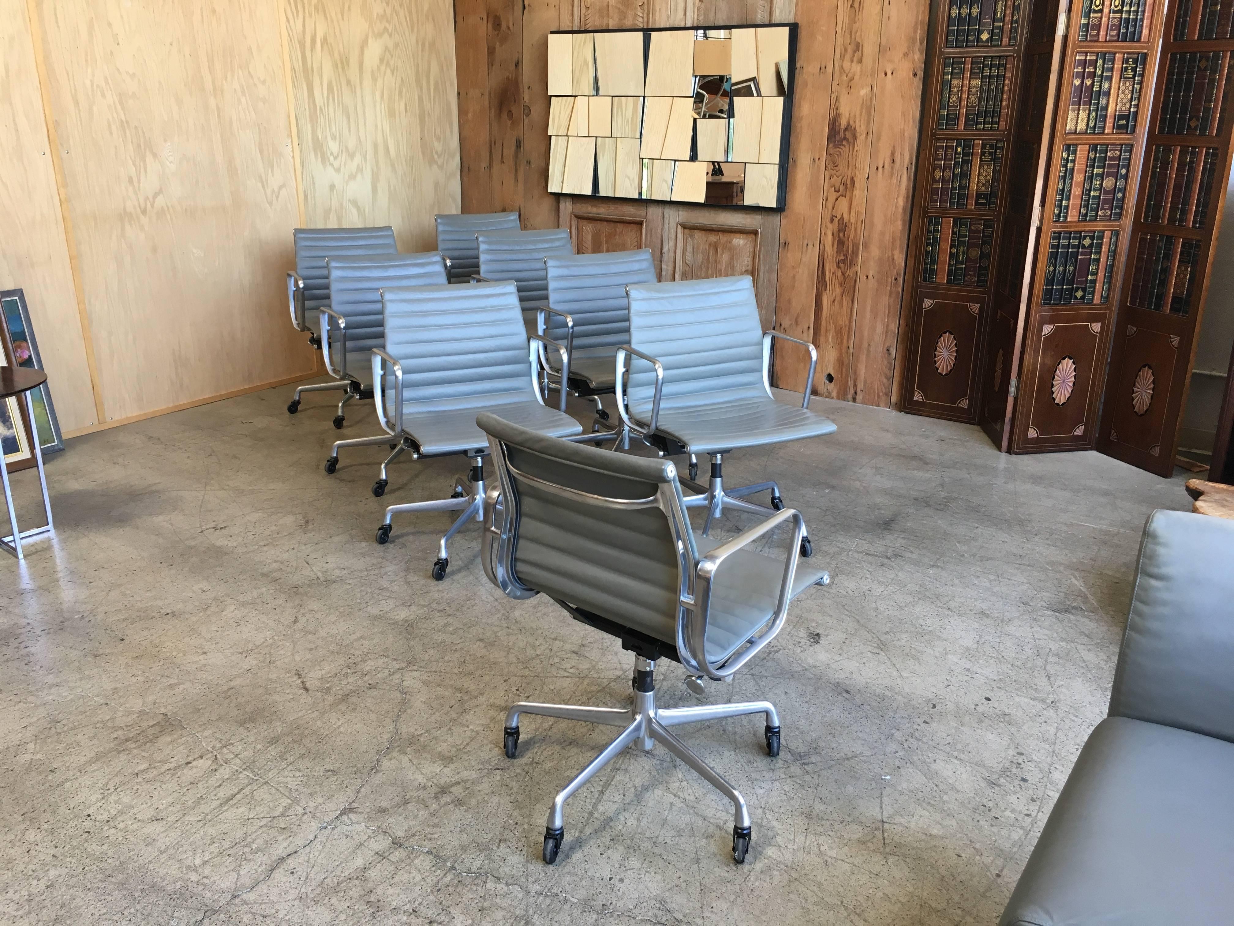 Eames Aluminium Group Management Chairs for Herman Miller 3