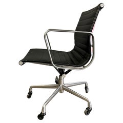 Eames Aluminium Group Management Chairs for Herman Miller Eames Aluminium Group Management Chairs for Herman Miller