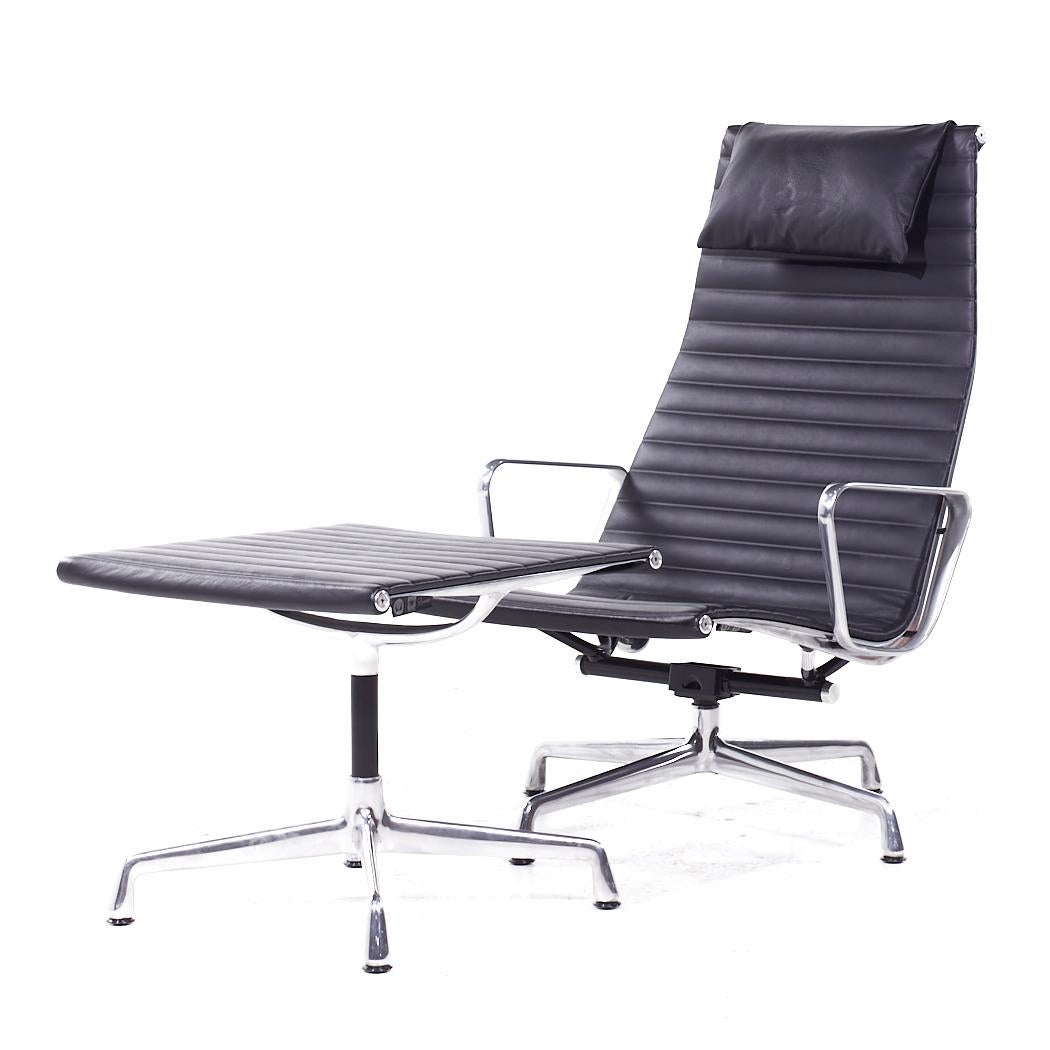 Mid-Century Modern Eames Aluminum Group Chair and Ottoman For Sale