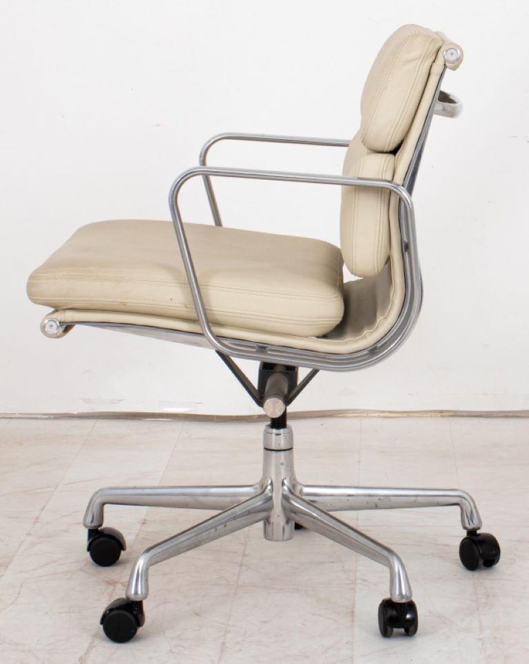 Eames Soft Pad Aluminum Group Office Chair 2