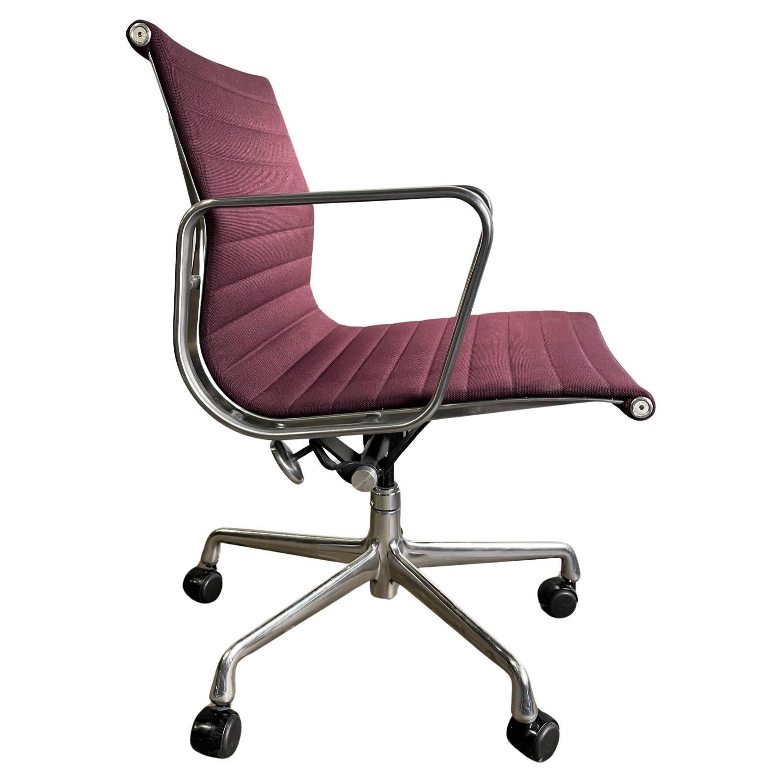 Eames Aluminum Group Management Chairs for Herman Miller ( up to 4 ) For Sale