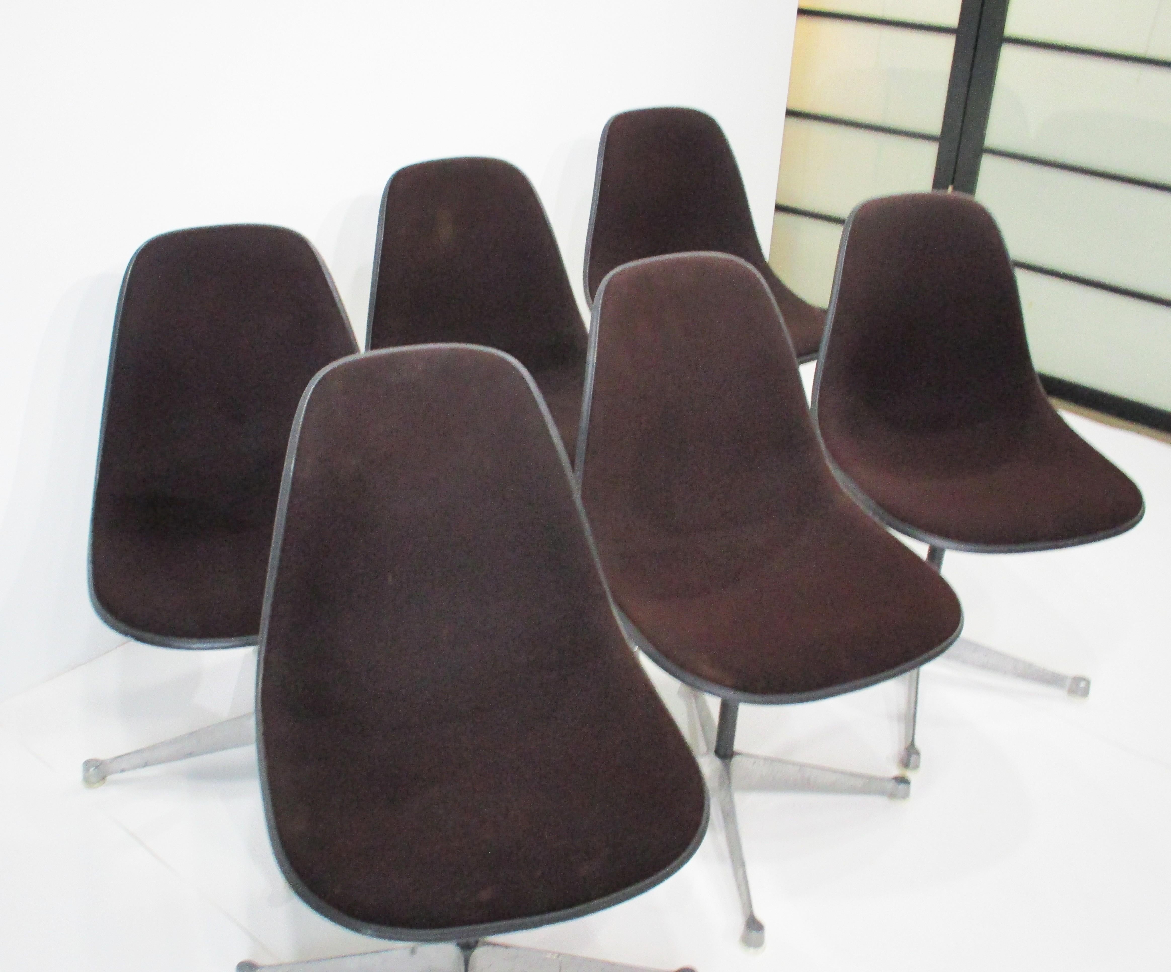 Eames Aluminum Group Scoop Upholstered Dining Chairs for Herman Miller For Sale 5