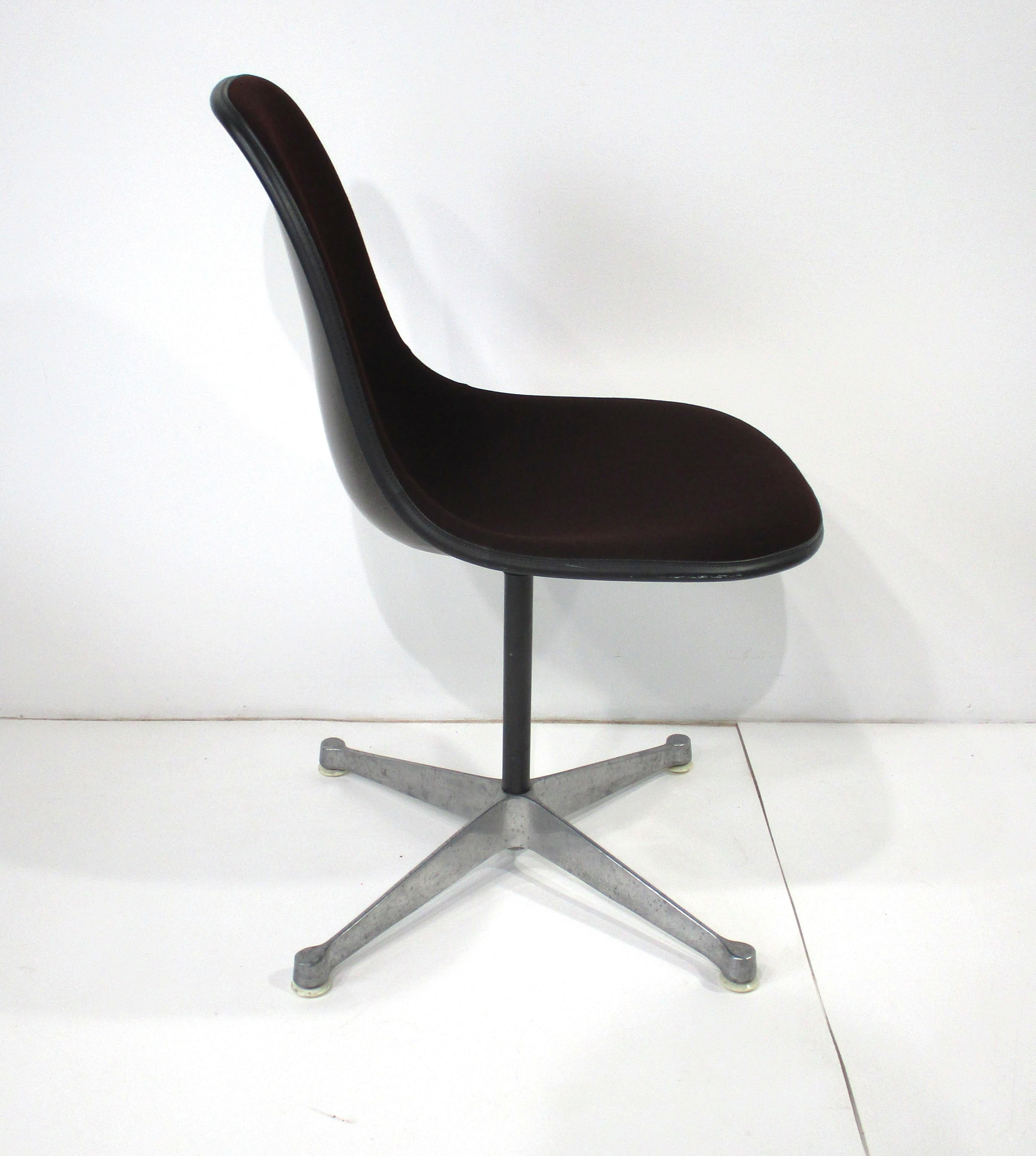 American Eames Aluminum Group Scoop Upholstered Dining Chairs for Herman Miller For Sale