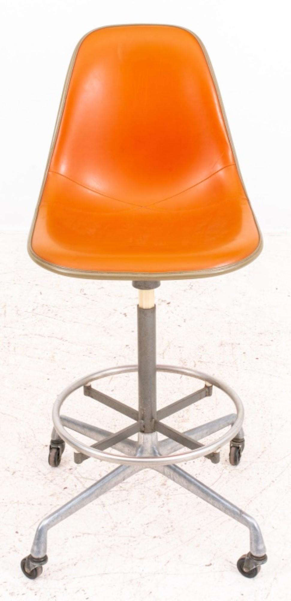 Eames Aluminum Group Shell Bar or Drafting Stools For Sale 2