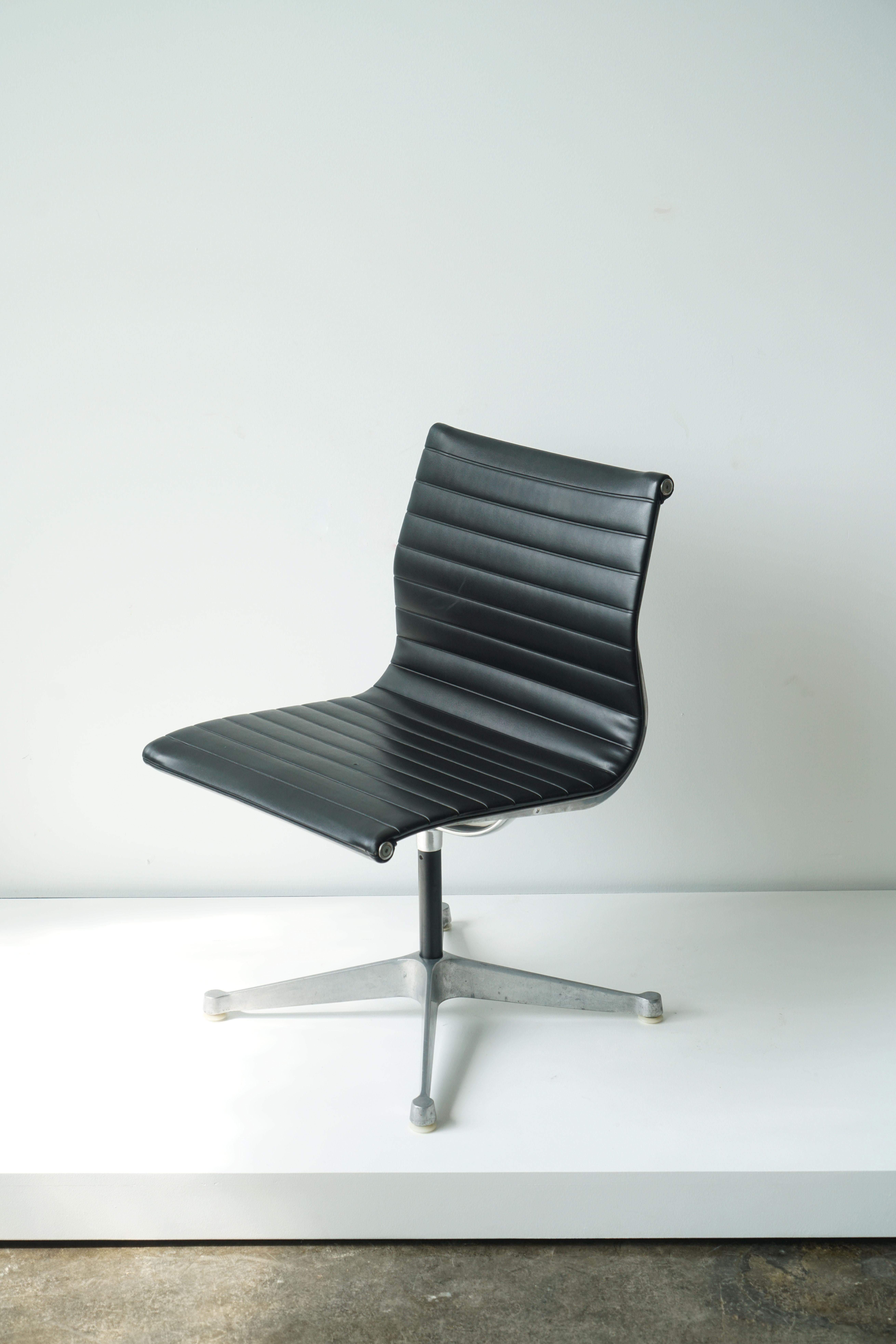 Eames Aluminum Group Side Chair Ea330 for Herman Miller, 1970s 2
