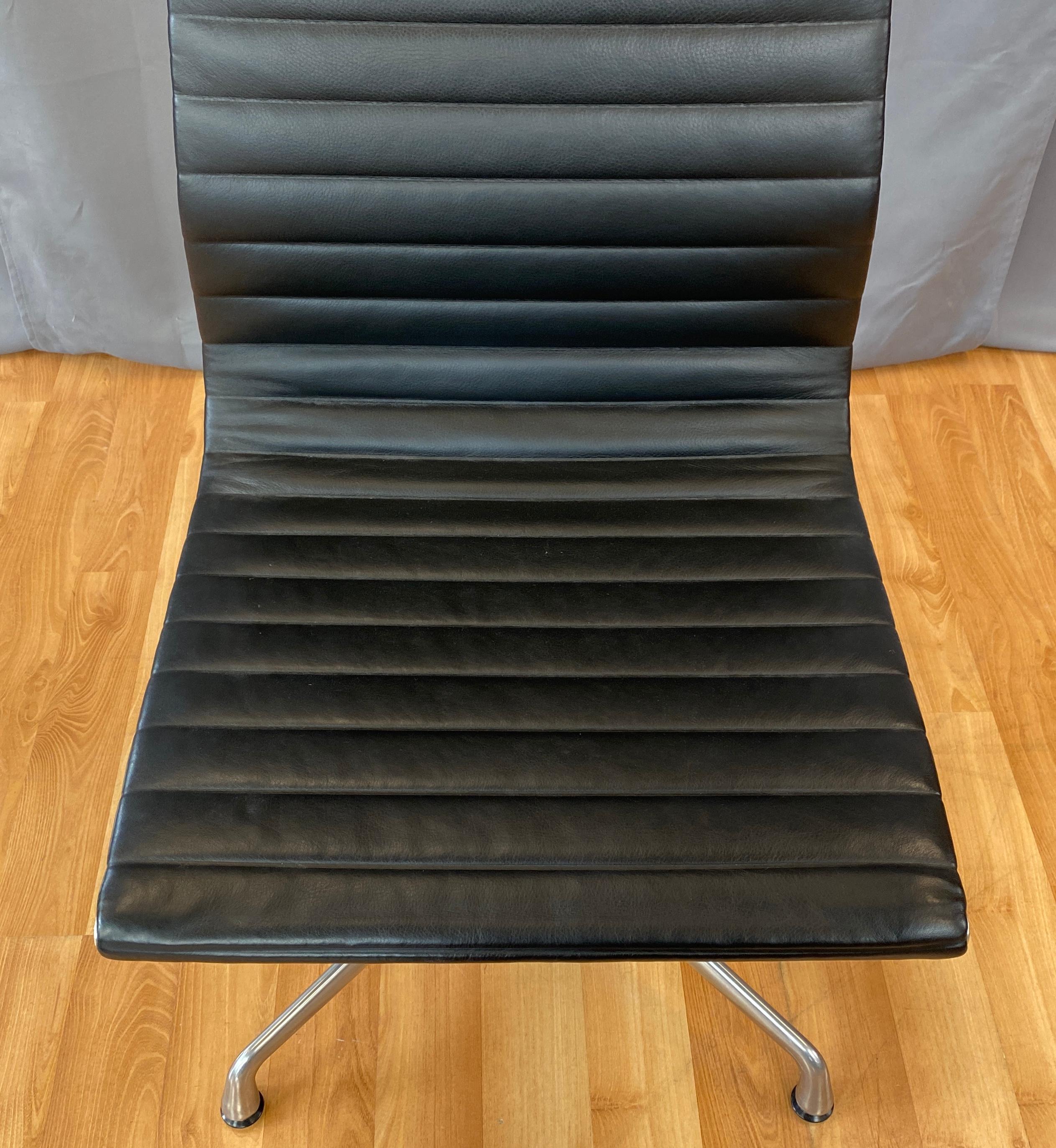 Mid-Century Modern Eames Aluminum Group Side Chair, in Black Leather, 4 Star Base