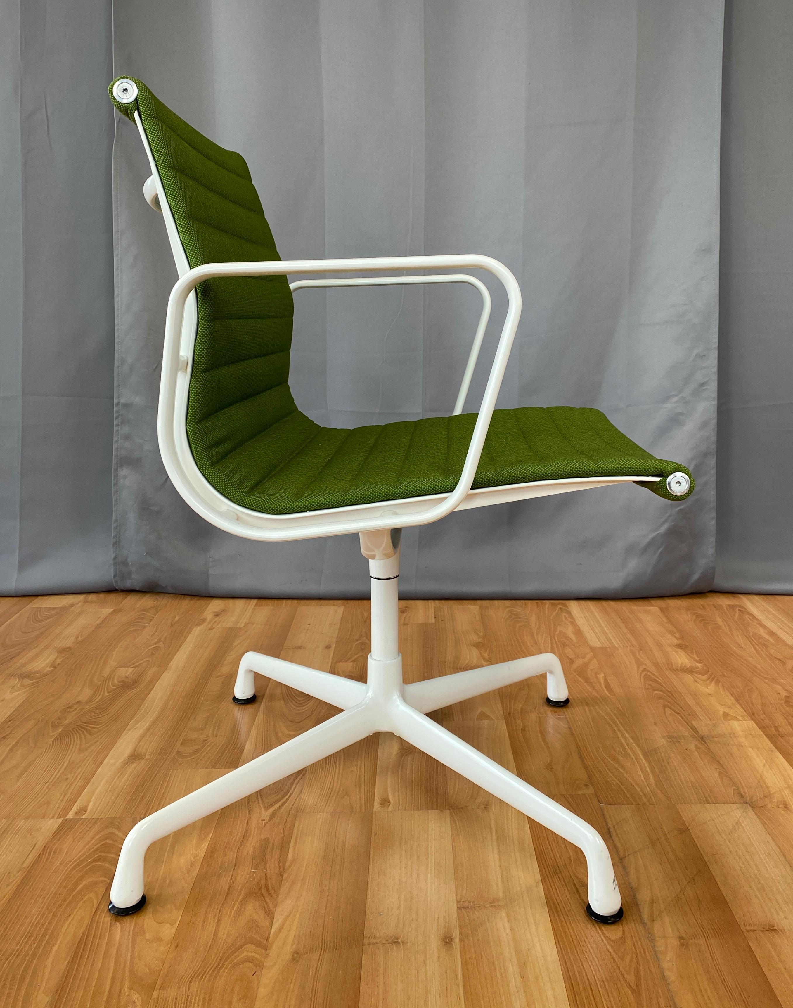 Eames Aluminum Group Side Chair, White Frame, Light Olive Green Upholstery In Good Condition In San Francisco, CA