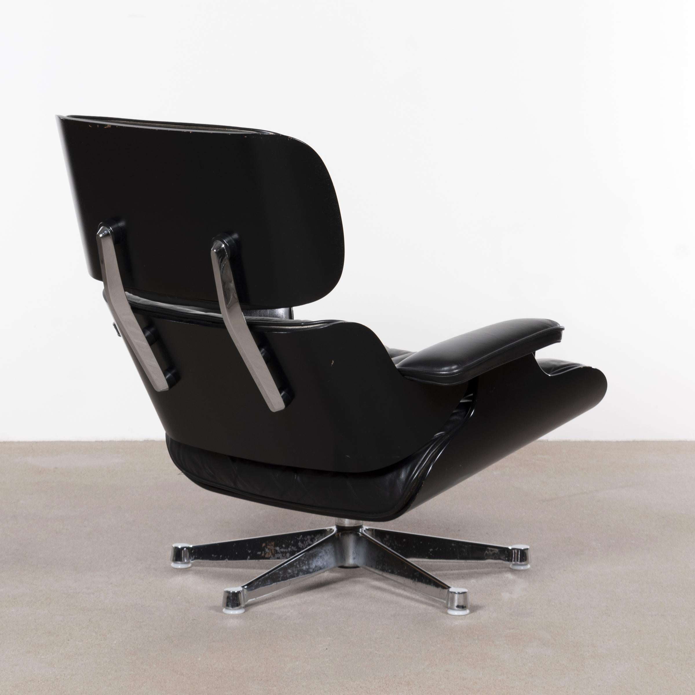 Mid-Century Modern Eames Black Lounge Chair for Herman Miller International 'Vitra'