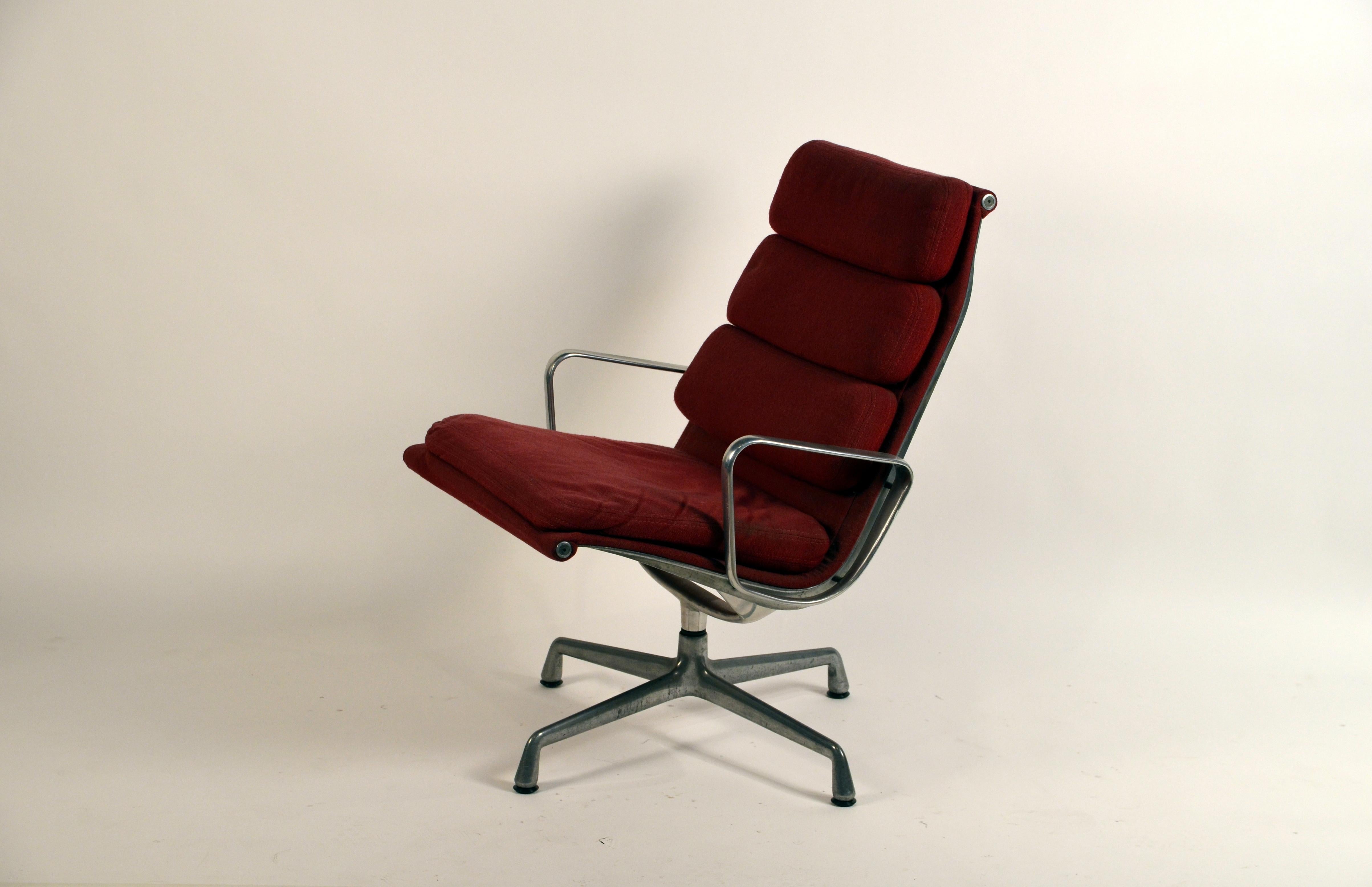 Mid-Century Modern Eames Burgungy EA 216 Soft Pad Swiveling Lounge Chair for Herman Miller