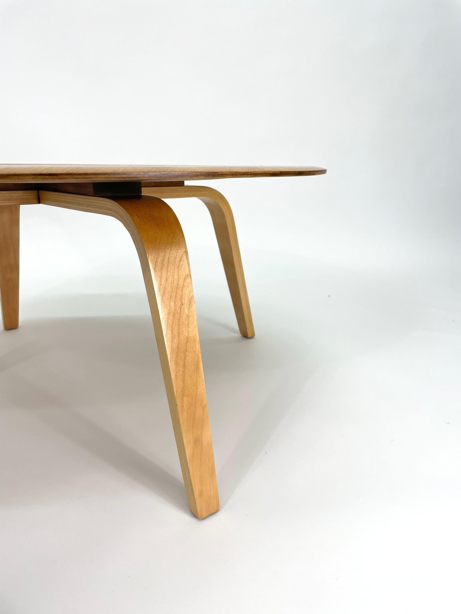 Mid-Century Modern Eames Ctw Coffee Table in Beech for Herman Miller, circa 1950