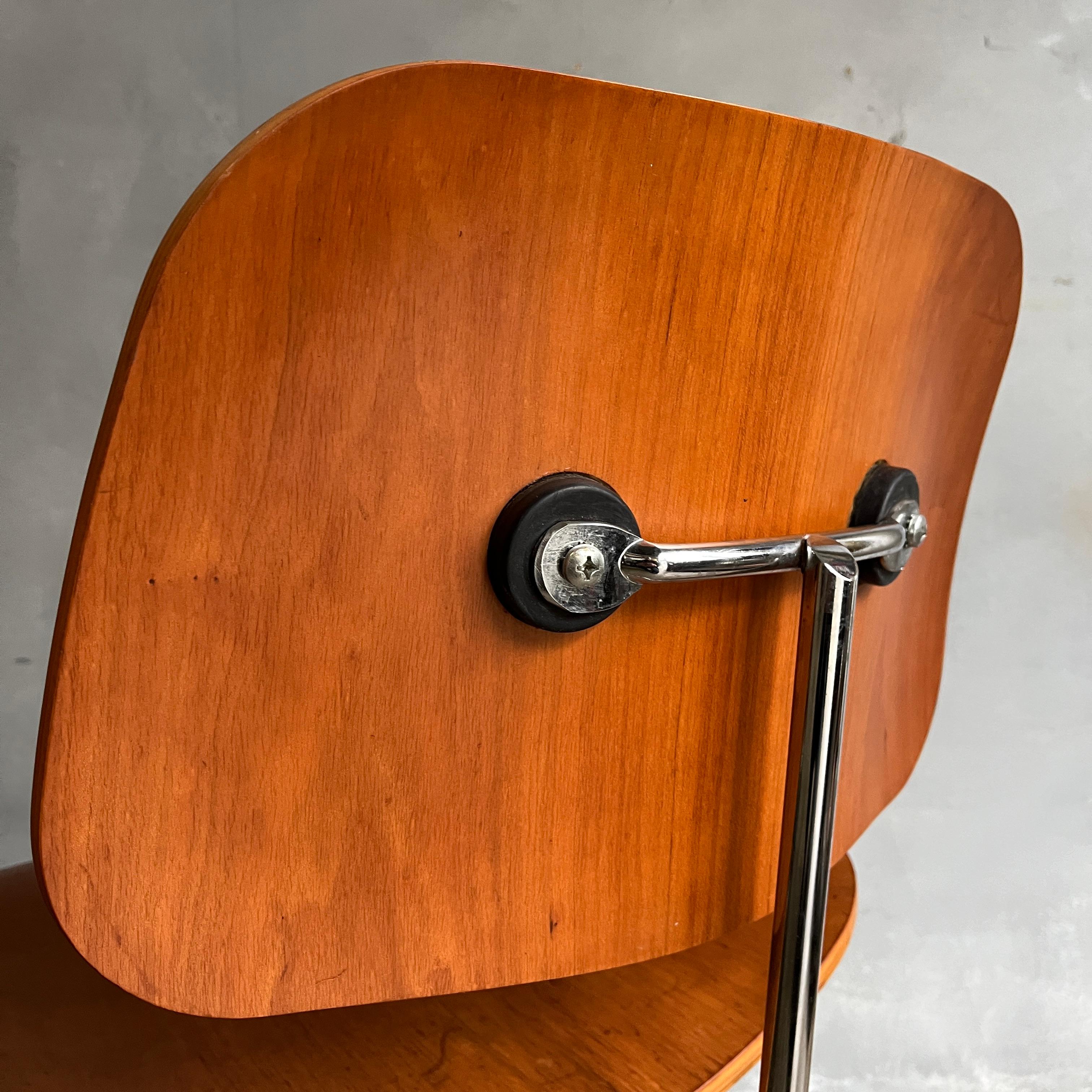 Eames „DCM“ Sperrholzstühle aus geformtem Sperrholz für Herman Miller aus seltenem Kirschbaumholz (Ende des 20. Jahrhunderts) im Angebot