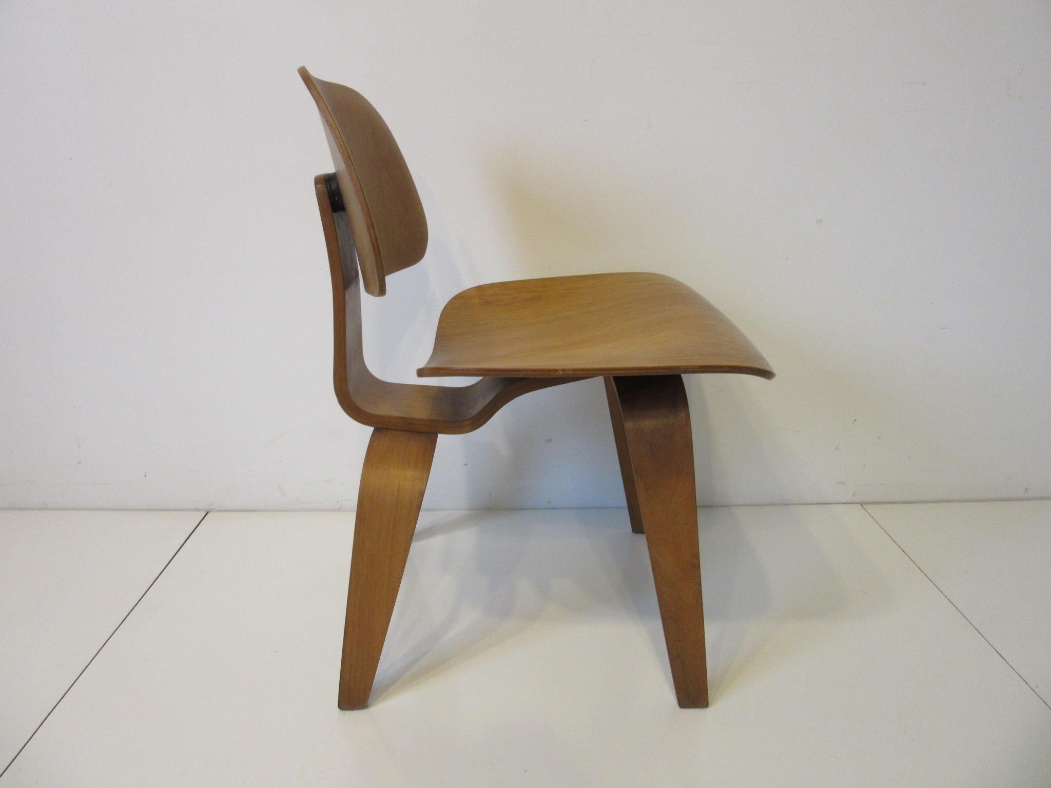 Mid-Century Modern Eames DCW Molded Ply Desk Chair for Herman Miller