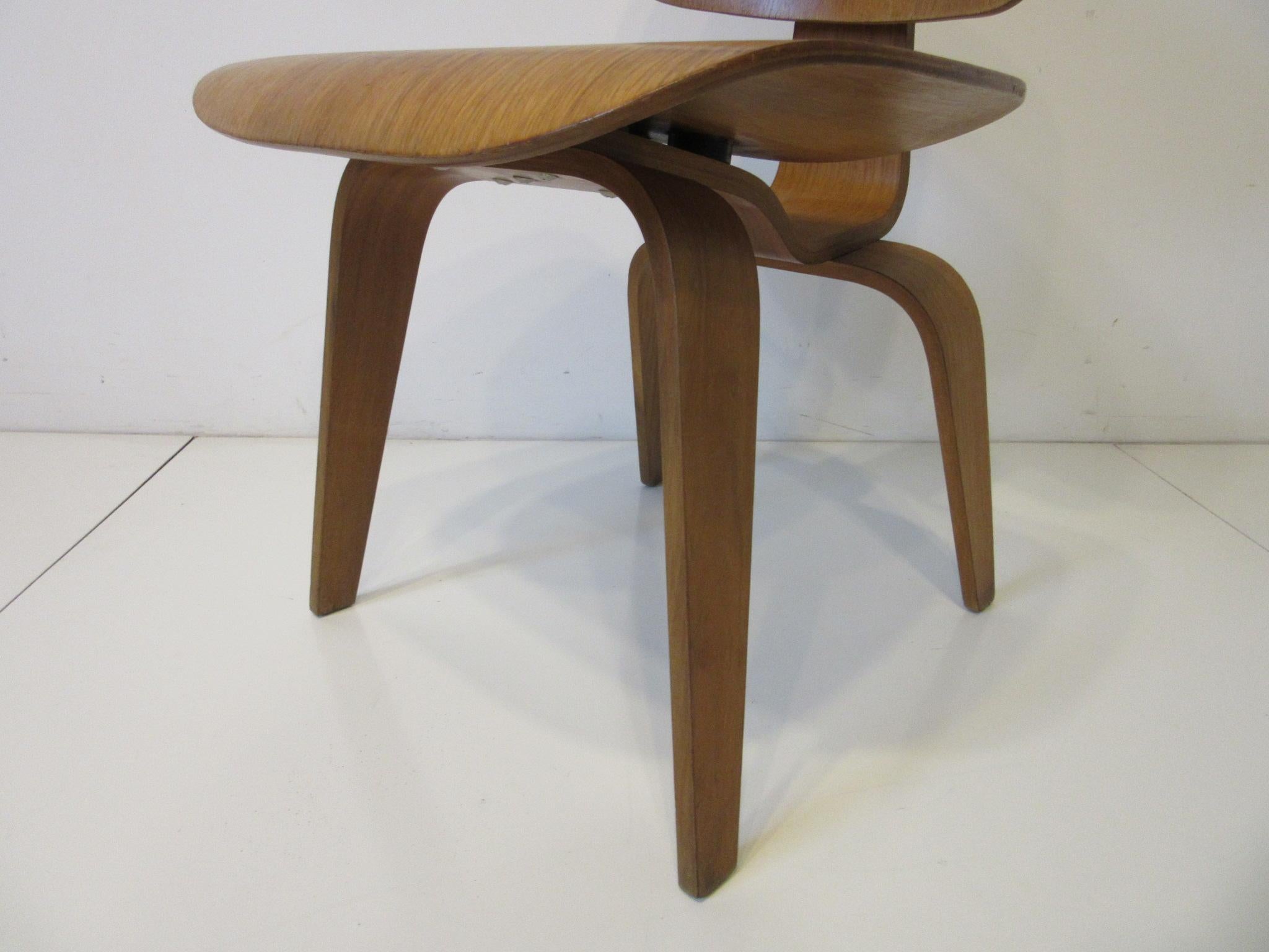 20th Century Eames DCW Molded Ply Desk Chair for Herman Miller