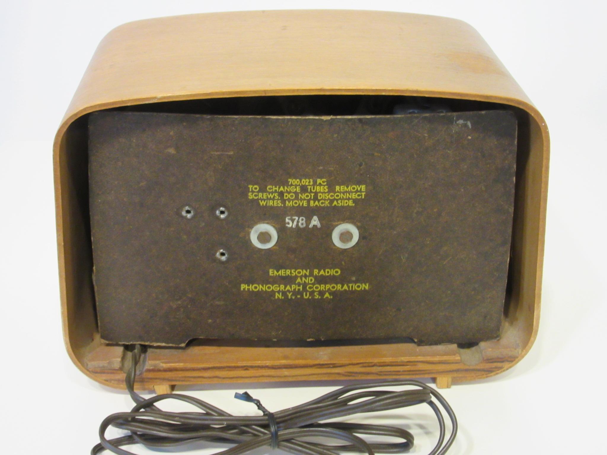 Eames Designed Emerson Radio by Evans Products In Good Condition In Cincinnati, OH