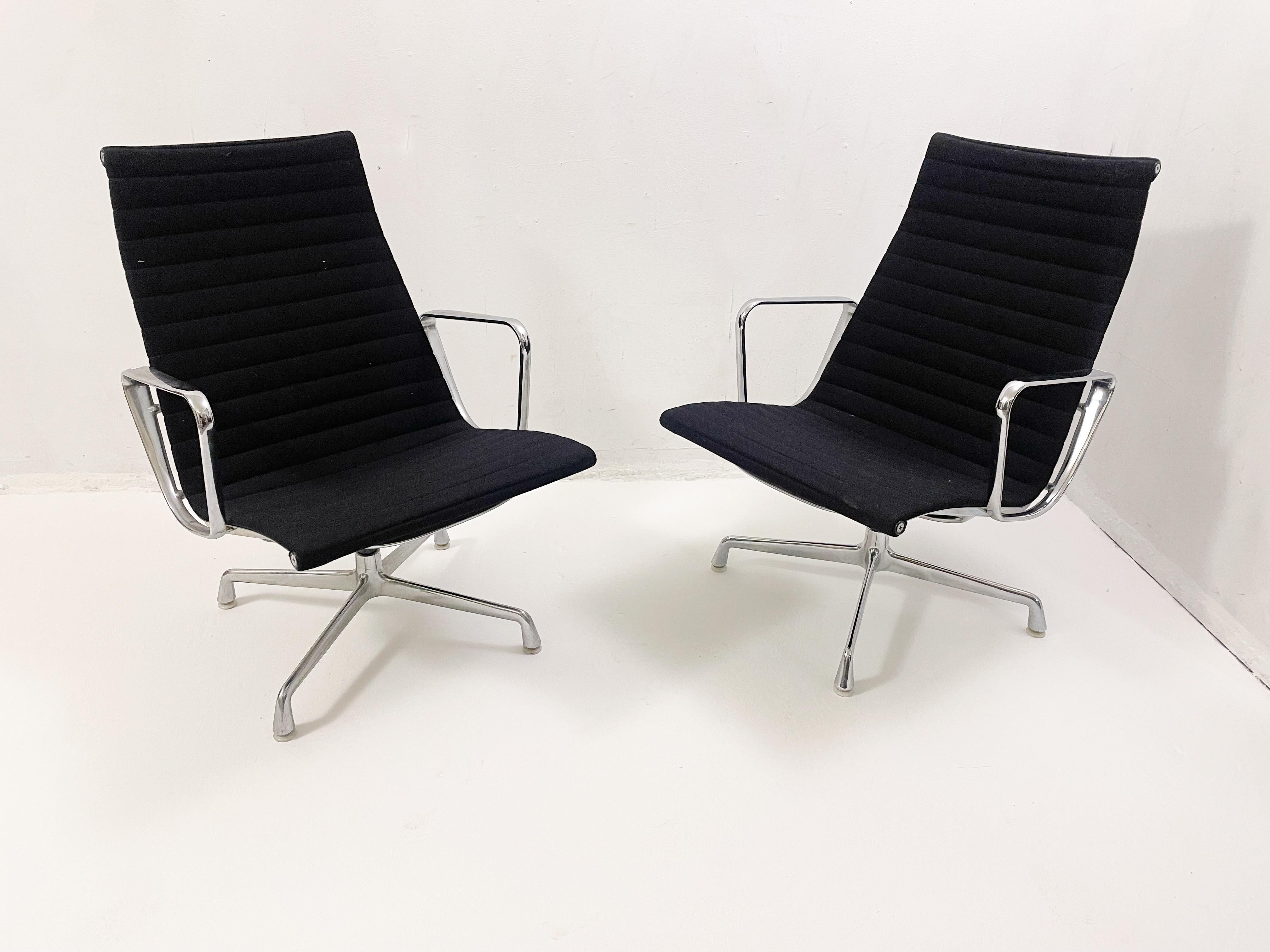 Métal Chaise de bureau Eames EA 117 d'Herman Miller, 1990, 3 pièces disponibles en vente