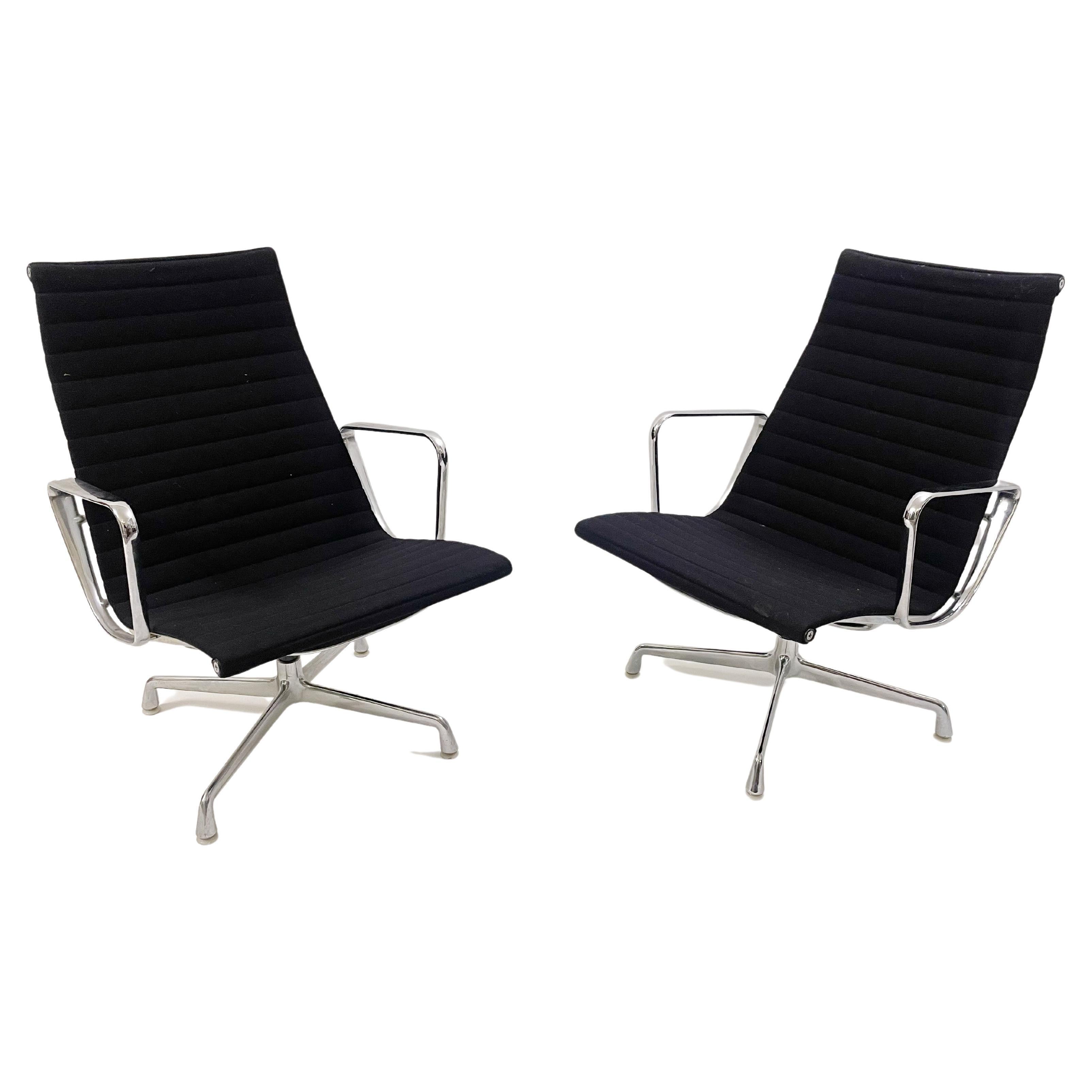 Sedia da scrivania Eames EA 117 di Herman Miller, anni '90 - 3 disponibili in vendita