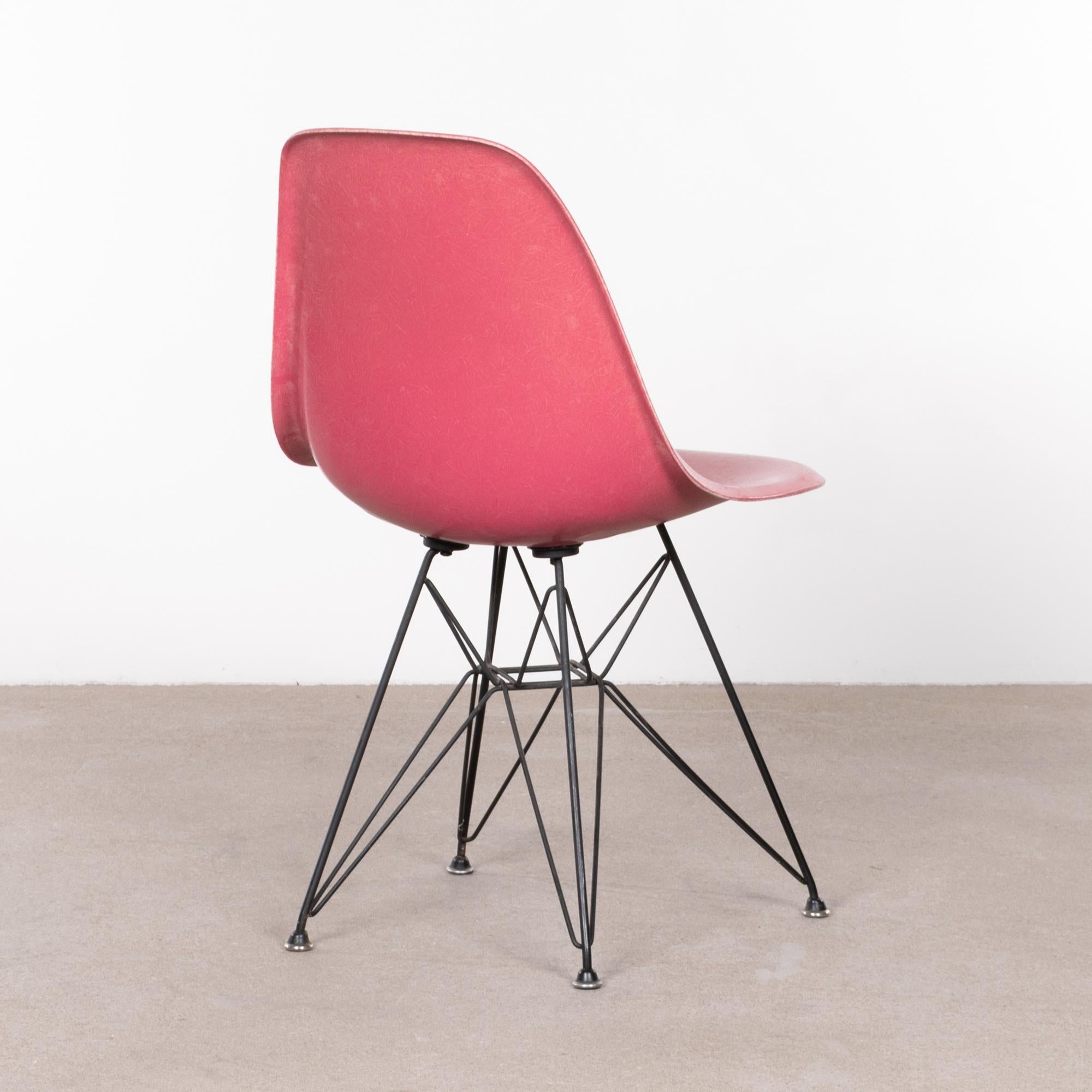 Eames DSR Rare Pink Dining Chair Herman Miller:: USA (amerikanisch)