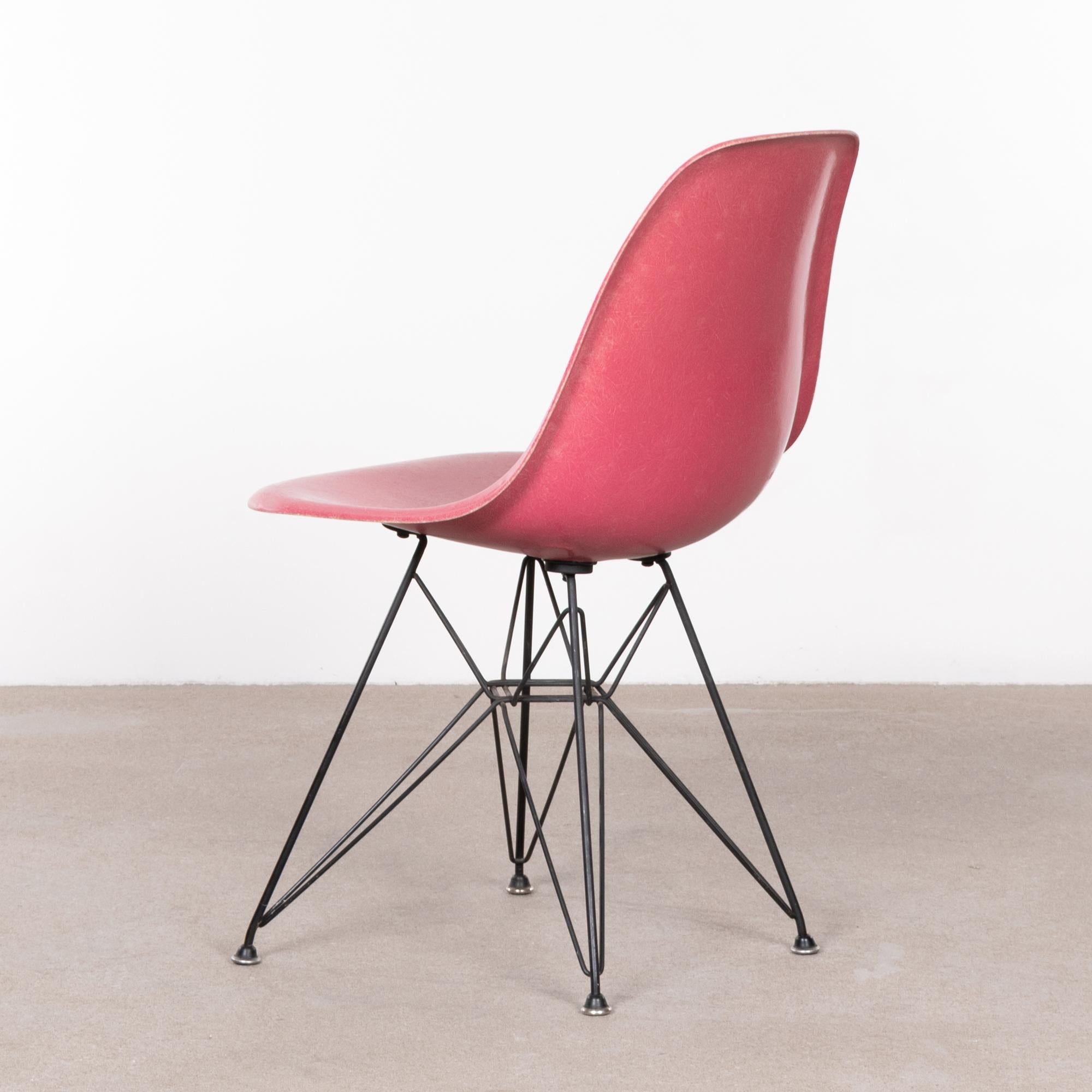 Mid-Century Modern Eames DSR Rare Pink Dining Chair Herman Miller, USA