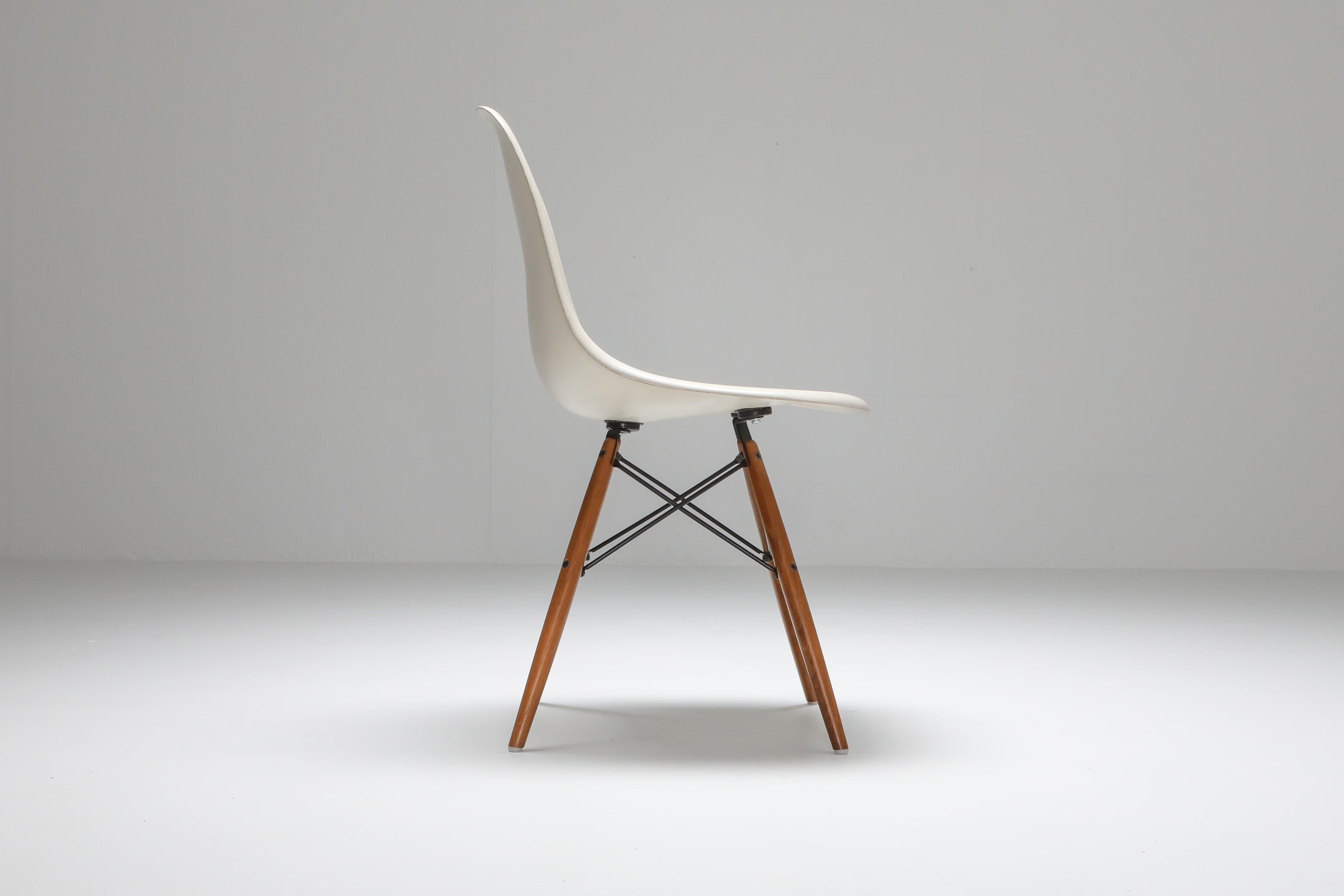Fiberglass Eames DSW Chair for Herman Miller