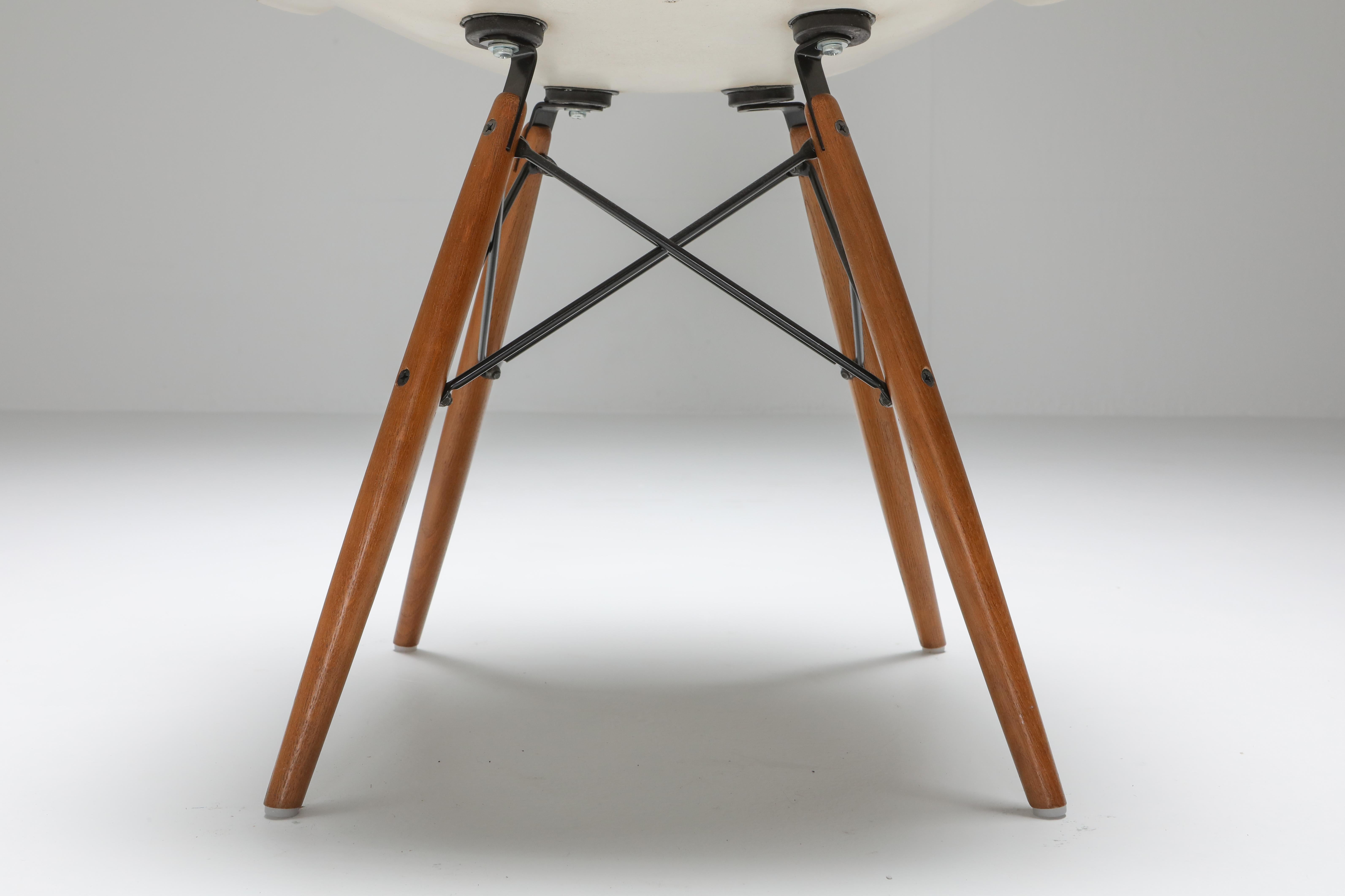 Eames DSW Chair for Herman Miller 1