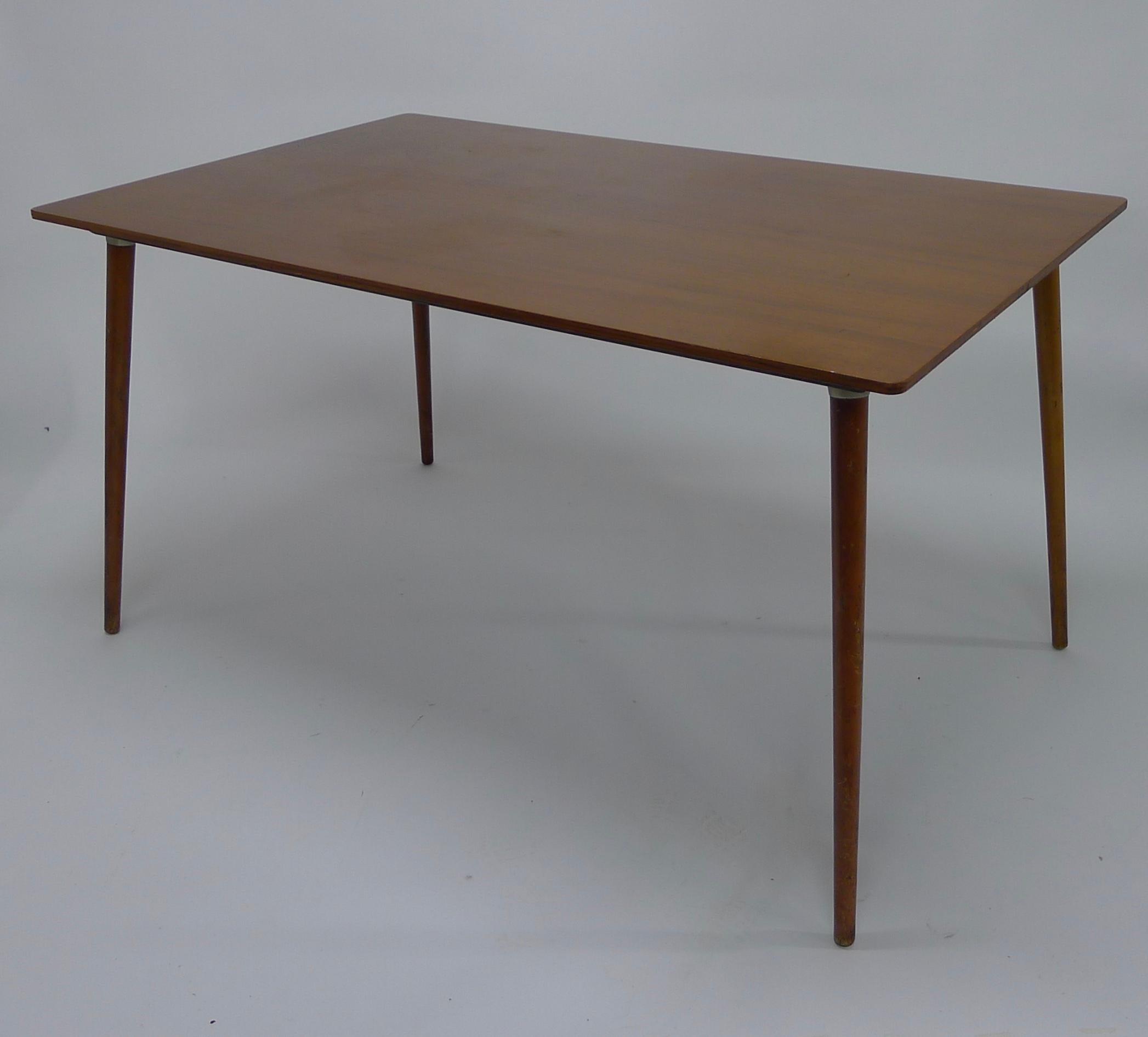 Mid-20th Century Eames DTW-3 table, rectangular, tapering circular wood detachable legs, 1950