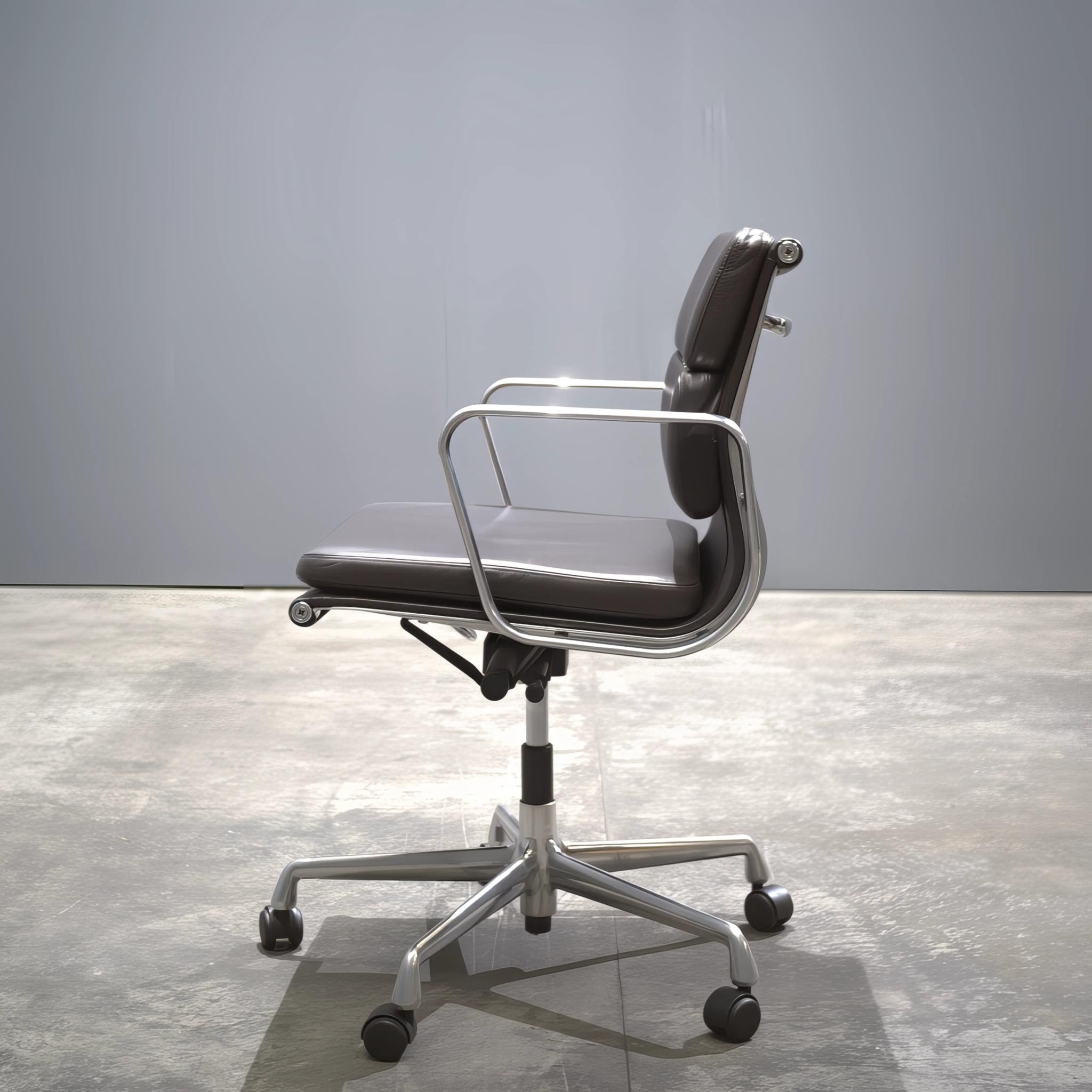Eames EA 435 Soft Pad Brown Leather Office Chair, Low Back by  Vitra In Fair Condition In Basildon, London