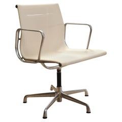 Eames EA108 Hopsack Swivel Chair von ICF De Padova, Stahl, weißgrau