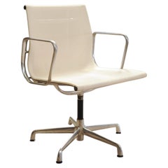 Eames EA108 Hopsack Swivel Chair von ICF De Padova, Stahl, weißgrau