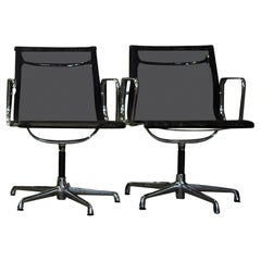 Eames EA108 Drehstuhl mit drehbarer Quaste, lizenziert und hergestellt von ICF De Padova