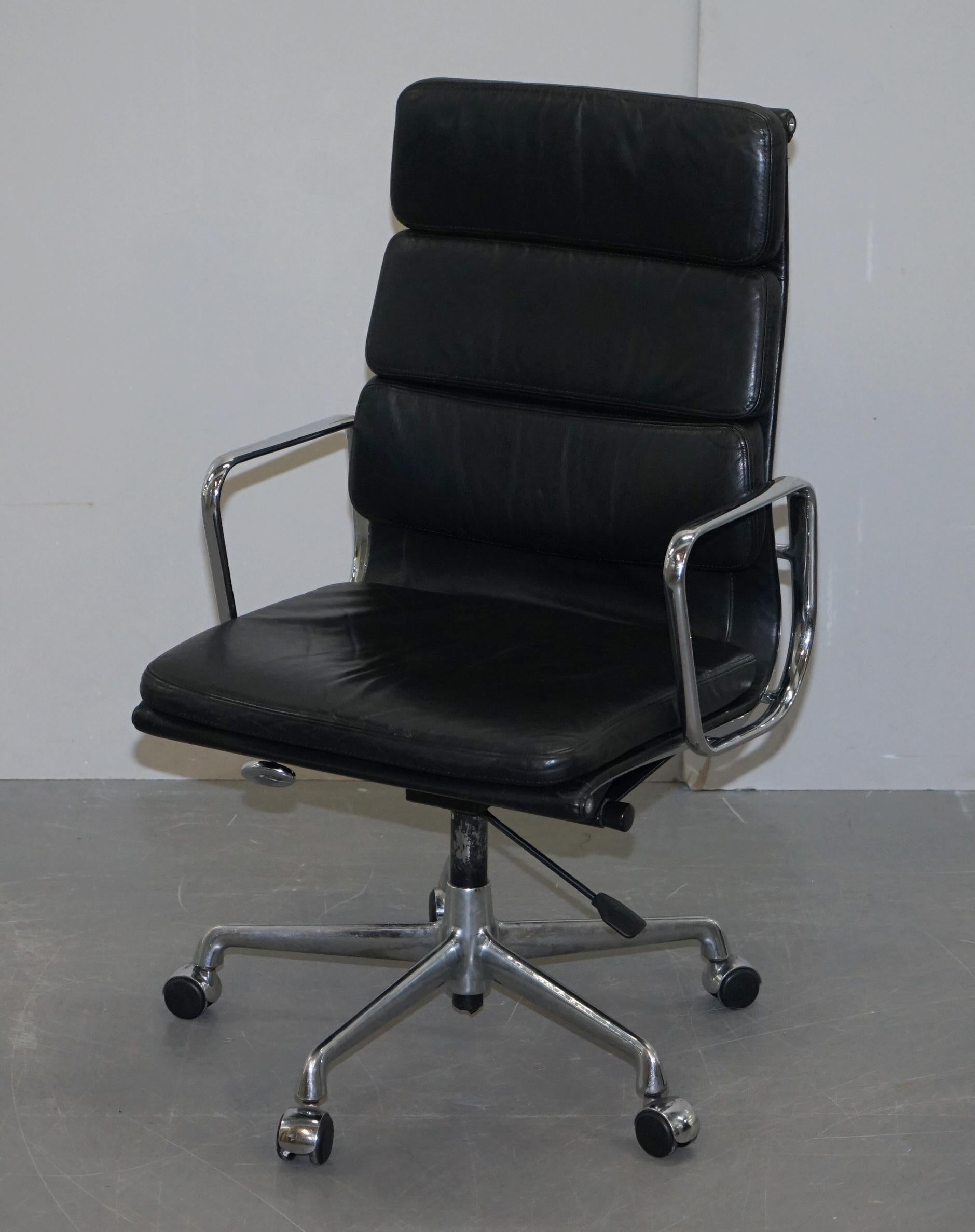 eames ea219 office