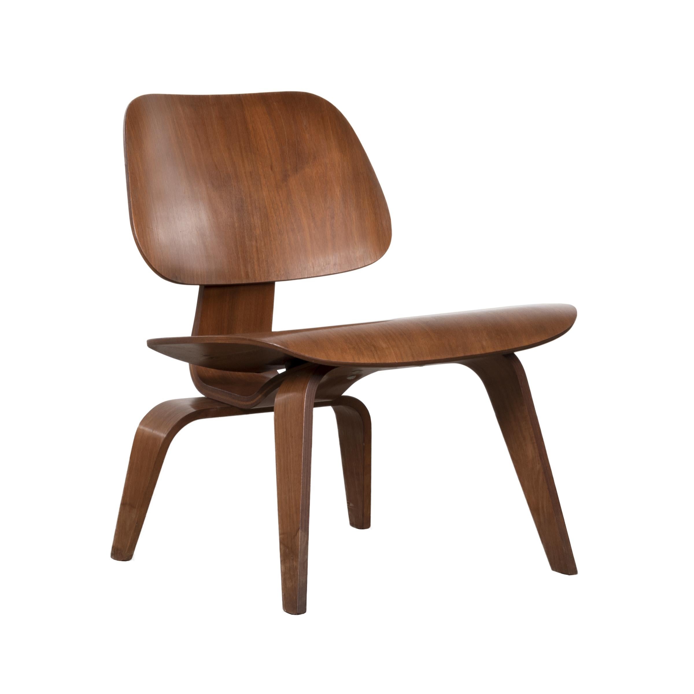 Eames Early LCW Walnut Lounge Chair for Herman Miller