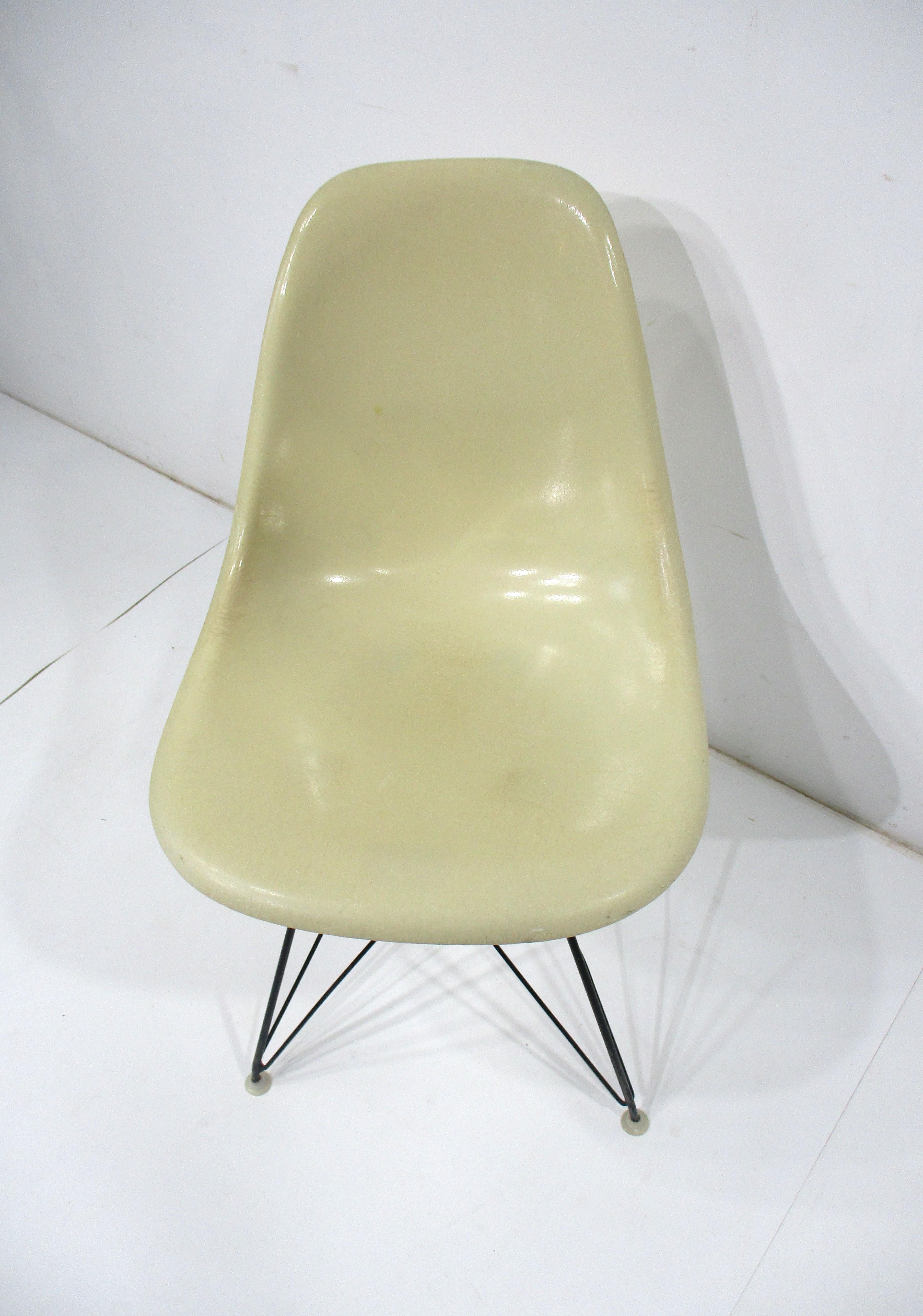 Eames Eifel Tower DSR Desk Chair for Herman Miller (B)   3