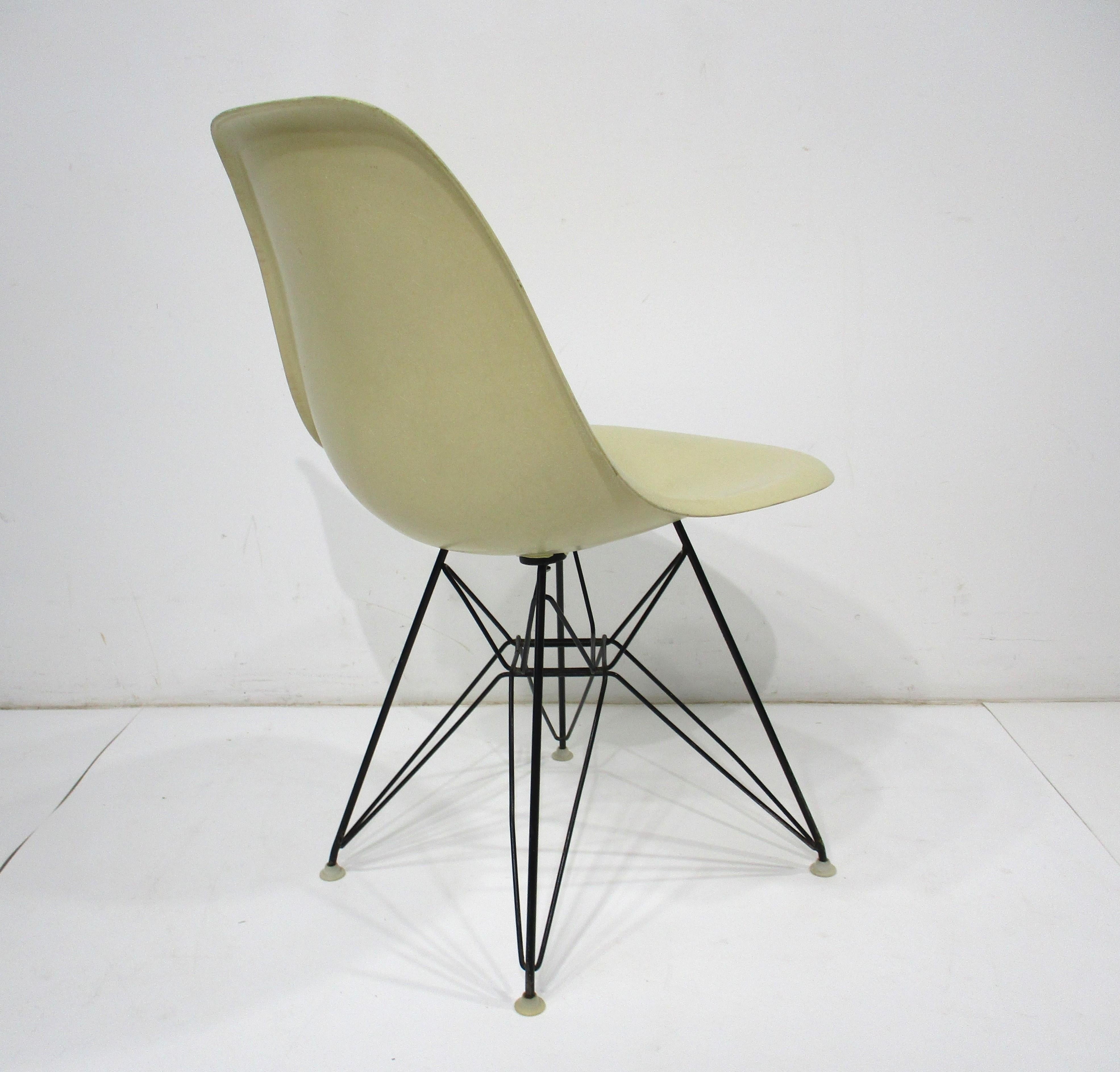 American Eames Eifel Tower DSR Desk Chair for Herman Miller (B)  