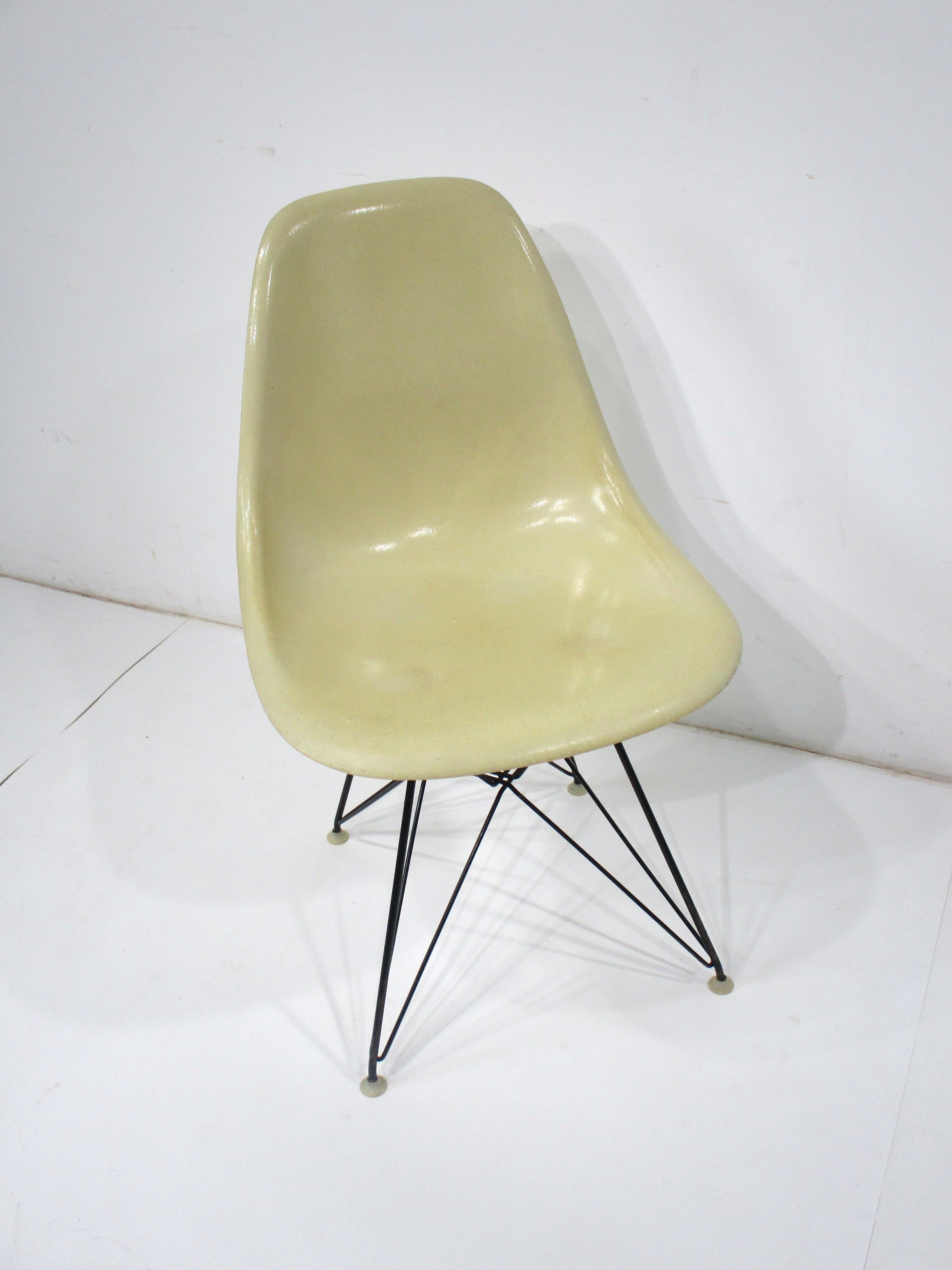Eames Eifel Tower DSR Desk Chair for Herman Miller  (A)  1