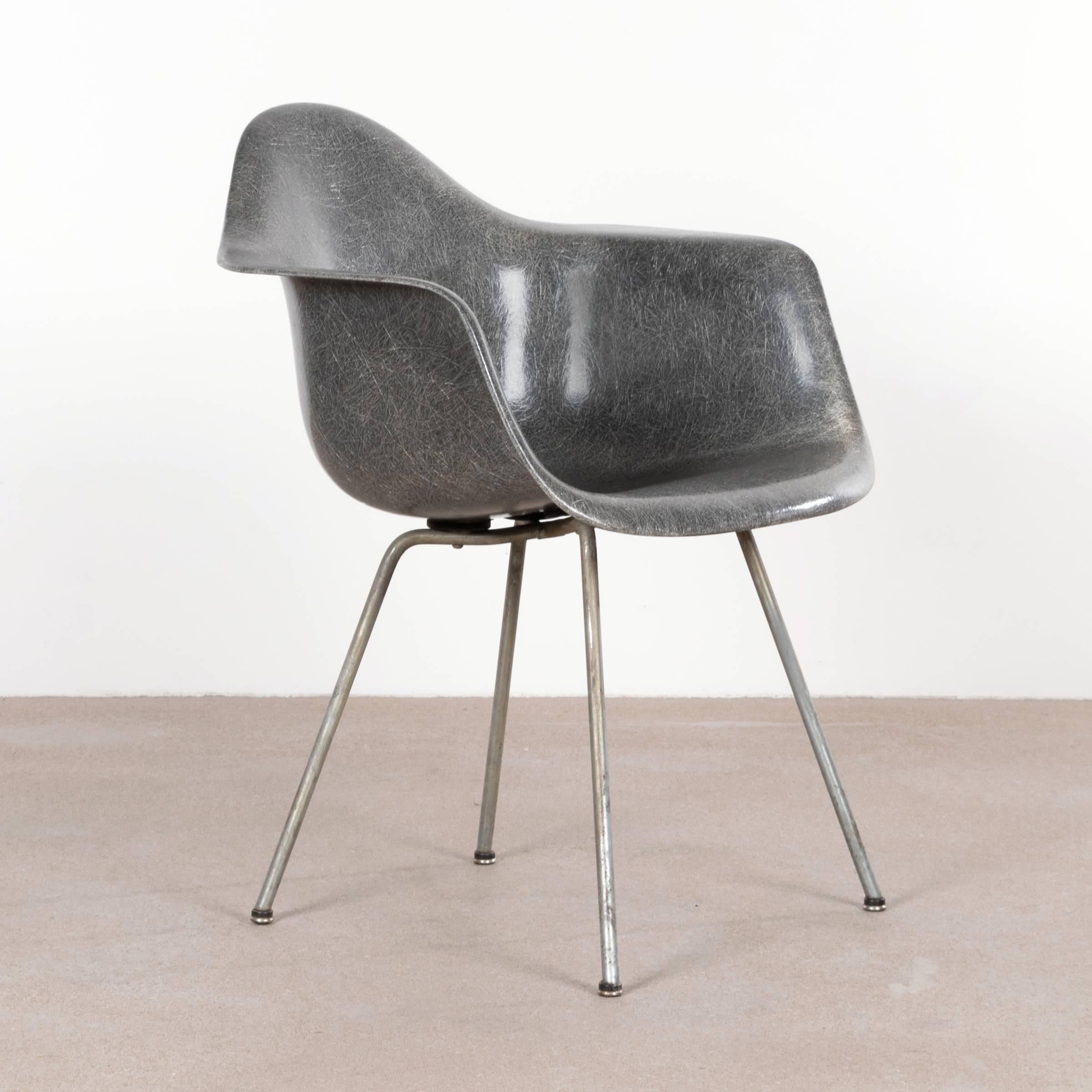 Eames Elephant Grey DAX Herman Miller USA Zenith 'Rope' Chair In Excellent Condition In Amsterdam, NL