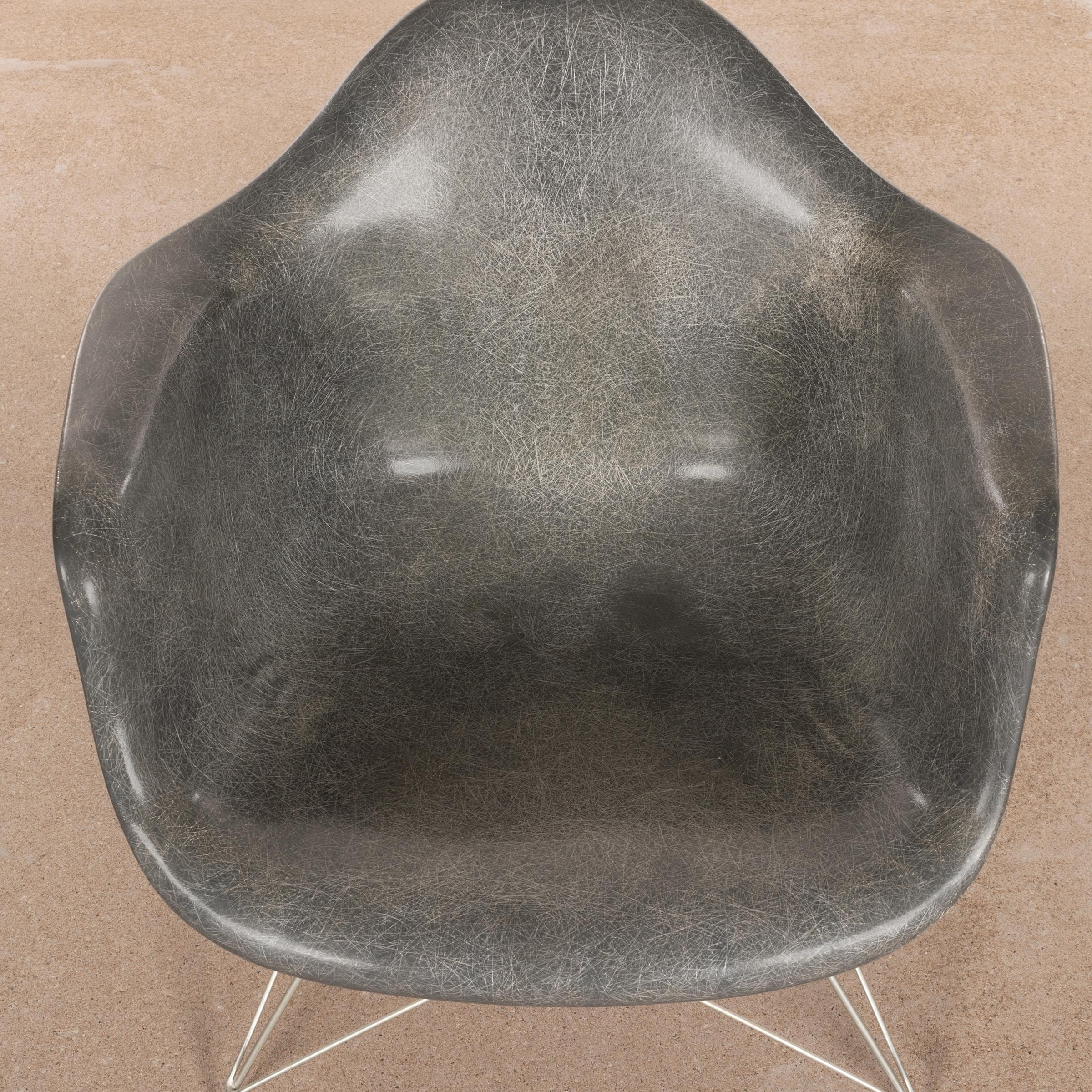 Eames Elephant Grey LAR Lounge Chair, Herman Miller, 1950s 1
